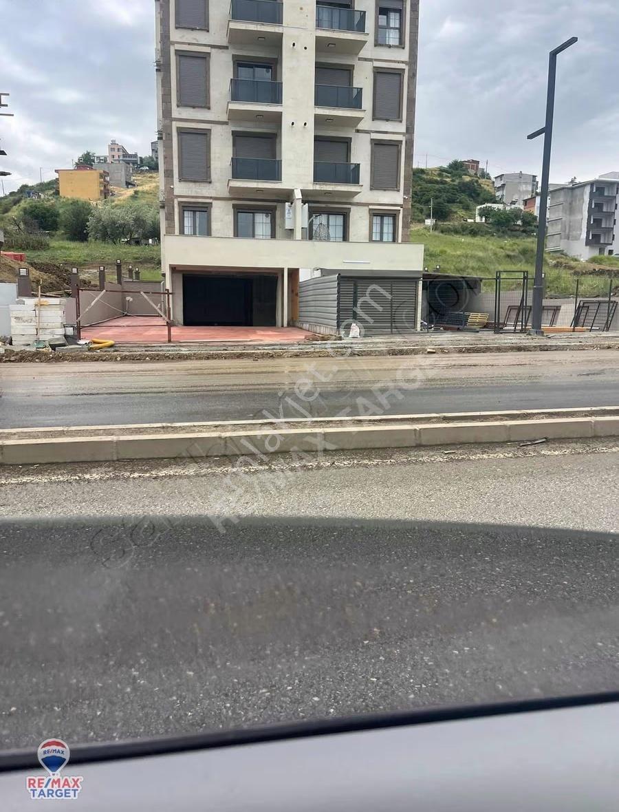 Aliağa'da Yola Sıfır Kiralık İşyeri | 60m² + 120m² Bahçe - Görsel 12