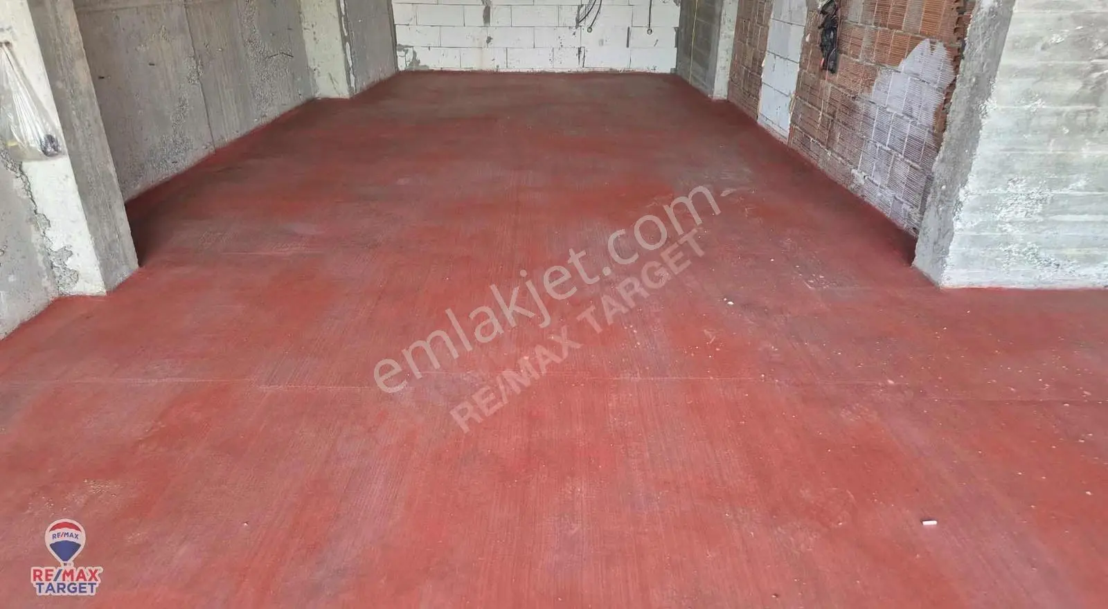 Aliağa'da Yola Sıfır Kiralık İşyeri | 60m² + 120m² Bahçe - Görsel 3