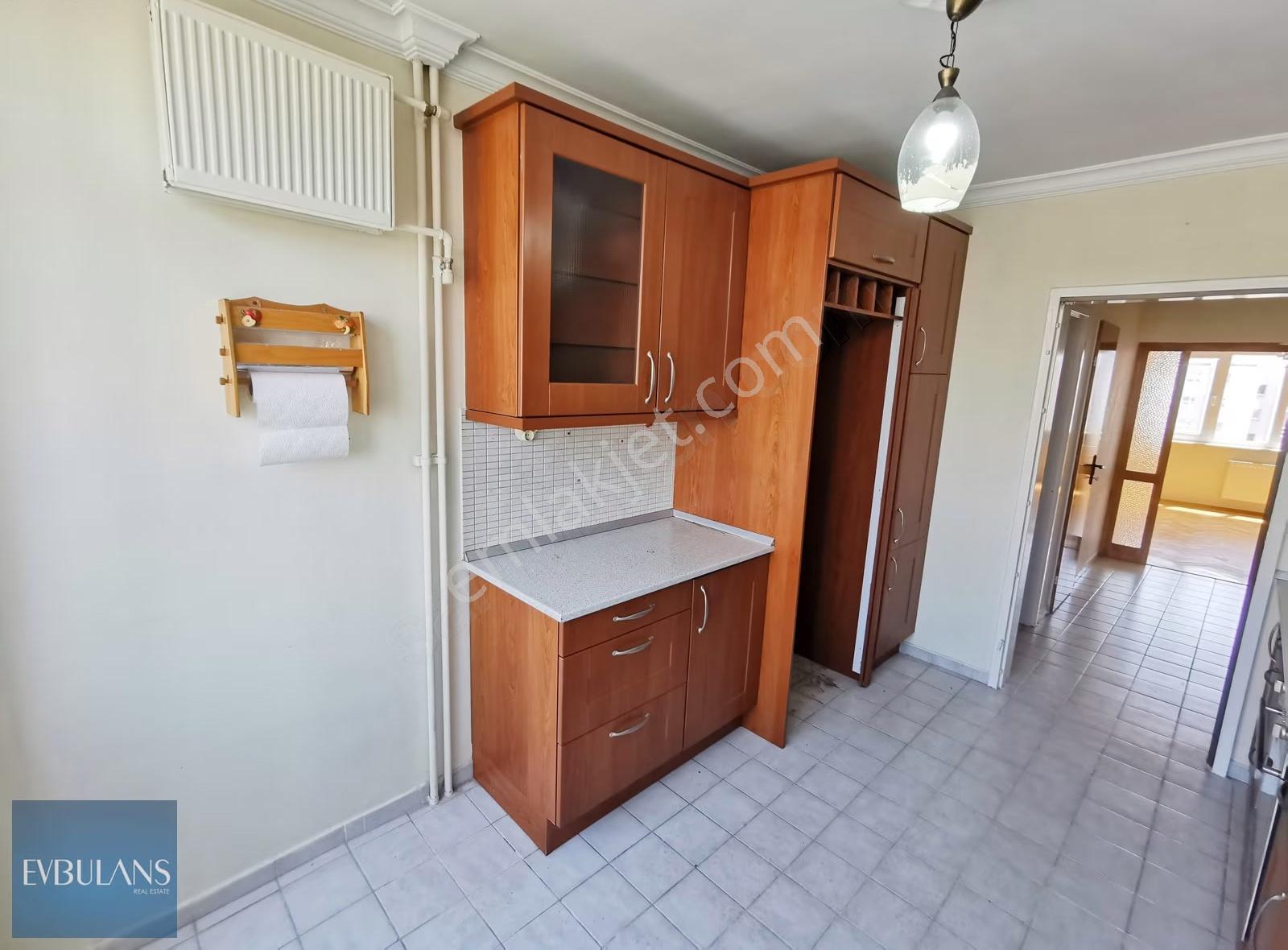 Karşıyaka Oyak Sitesi Park Ve Deniz Manzaralı Ara Kat 3+1 Daire - Görsel 14