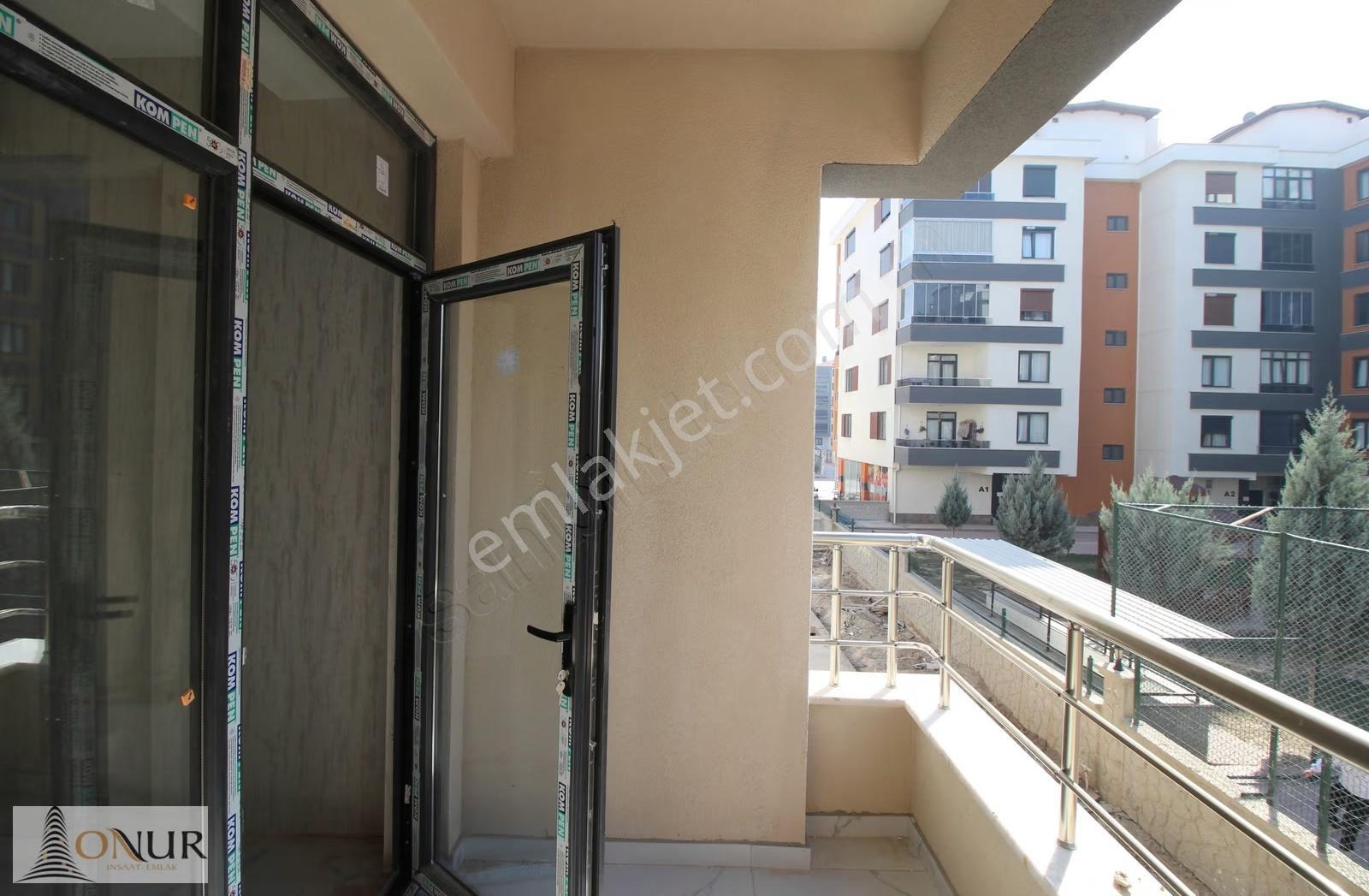 Onur Emlaktan Site İçi Kapalı Otoparklı 3+1 Satılık Lüks Daire - Görsel 22