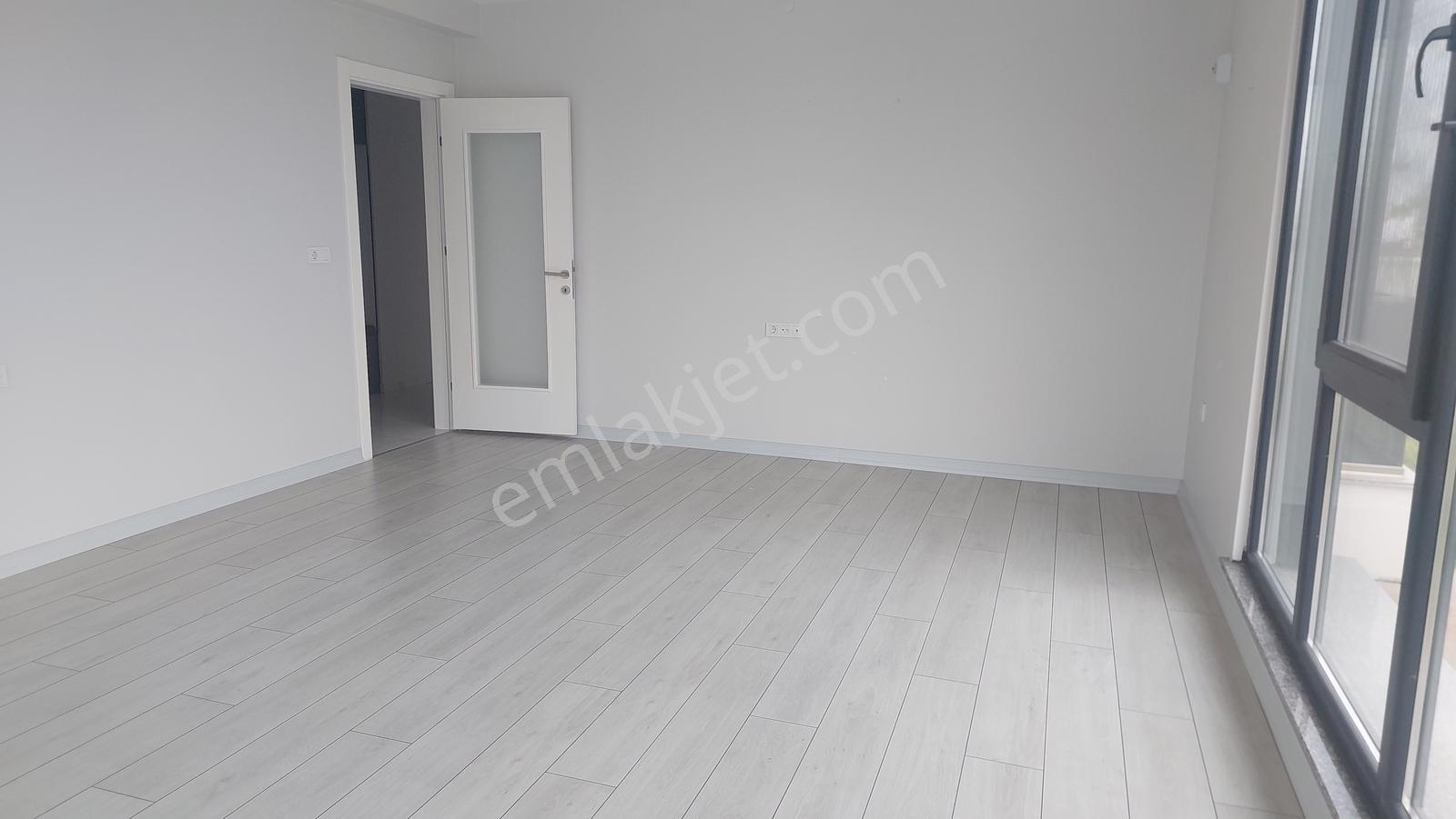 Çorlu Hürriyet Mahallesi Kiralık Bahçe Katı 3+1 Daire - Görsel 12