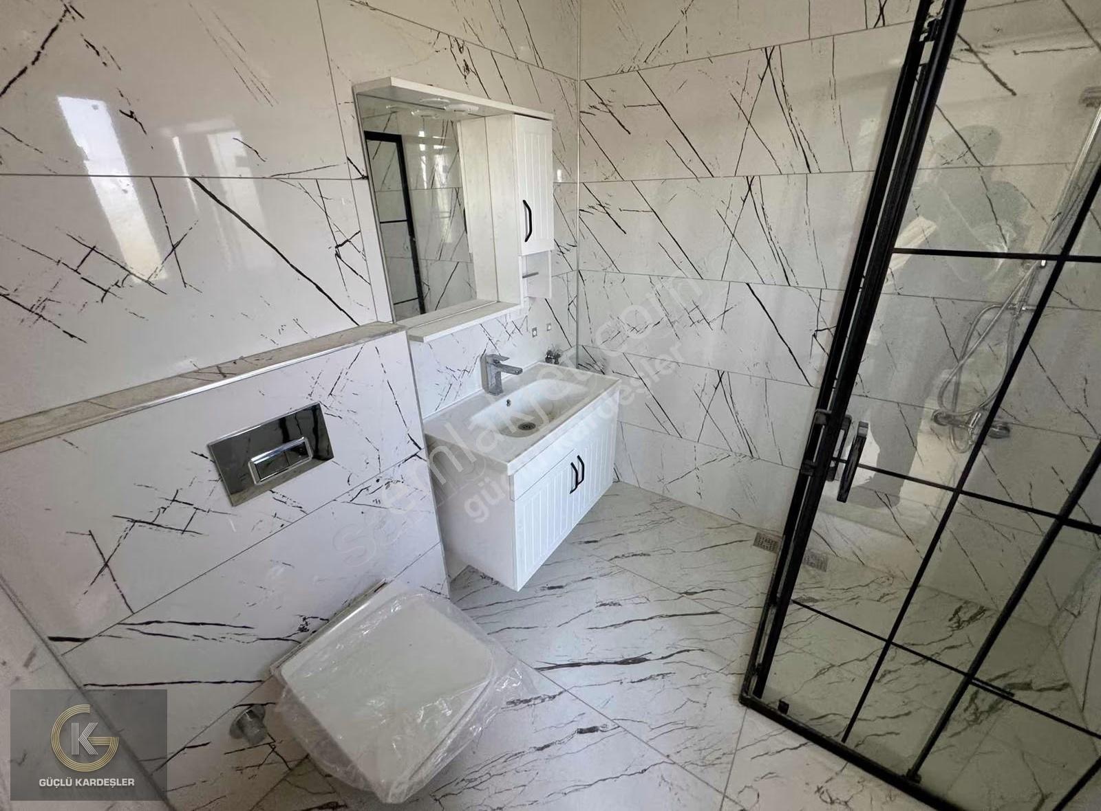 Güçlü Kardeşler Deniz Manzaralı Geniş Bahçeli 3+1 Villa - Görsel 16