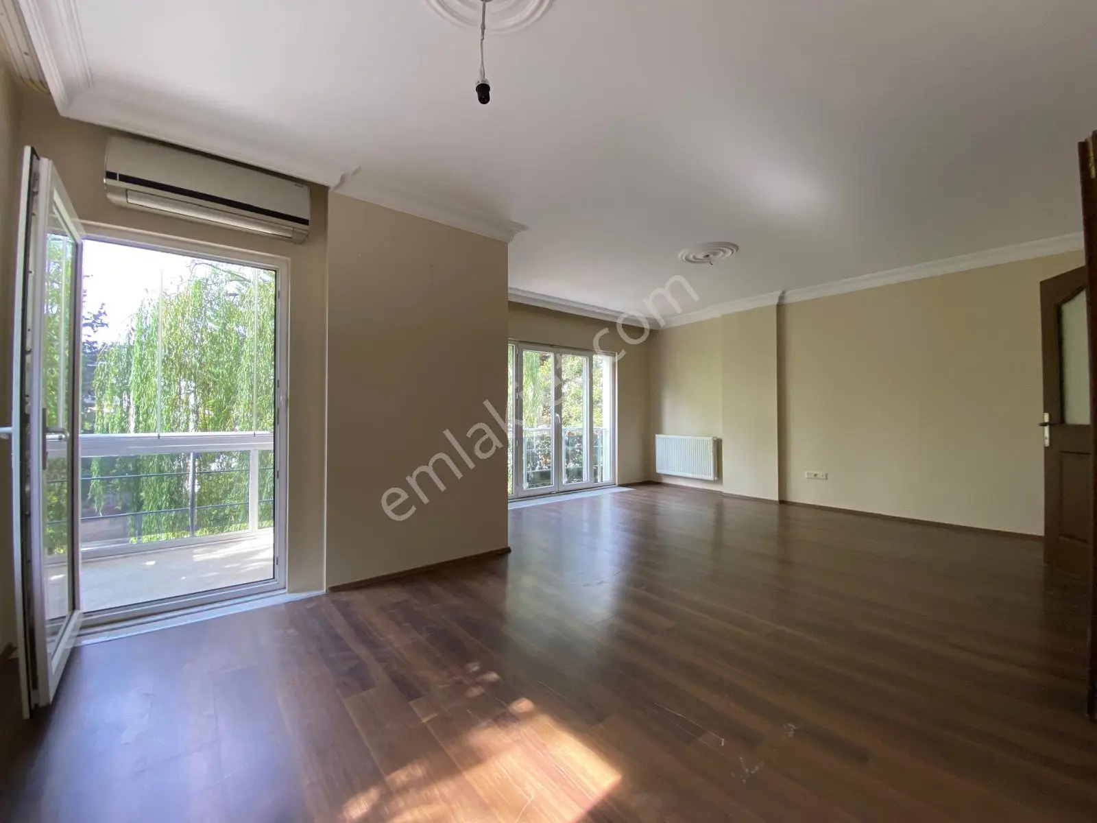 Üsküdar Çengelköy 'de 3 Balkonlu Kiralık 3+2 Bahçe Dubleksi - Görsel 4