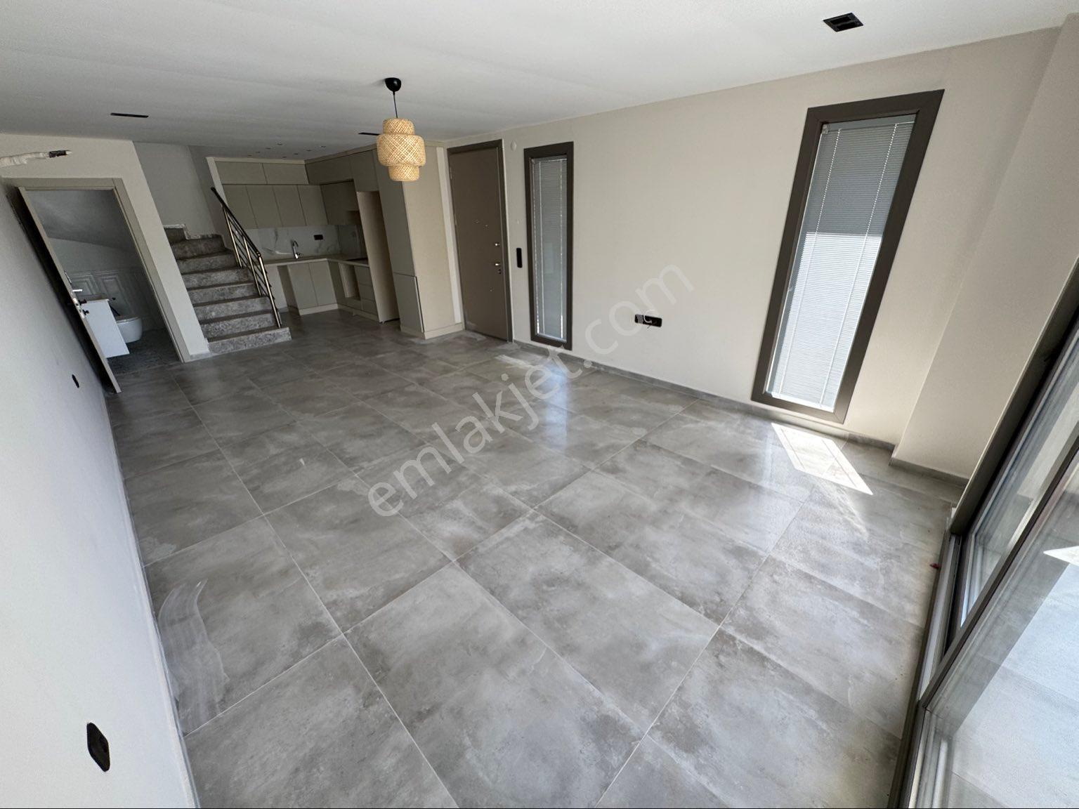 İzmir Seferihisar Ürkmezde Satılık Havuzlu 3+1 Yazlık Villa - Görsel 19