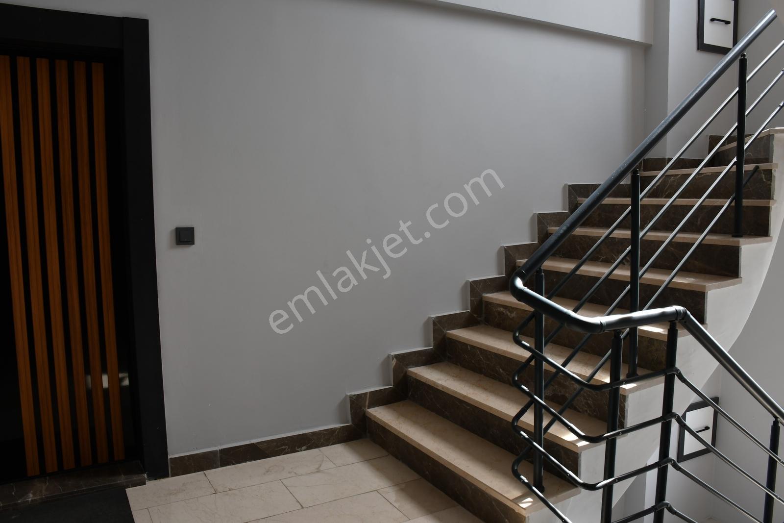 Lüks Sitede 360 Derece Deniz Ve Şehir Manzaralı 3+1 Daire - Görsel 34