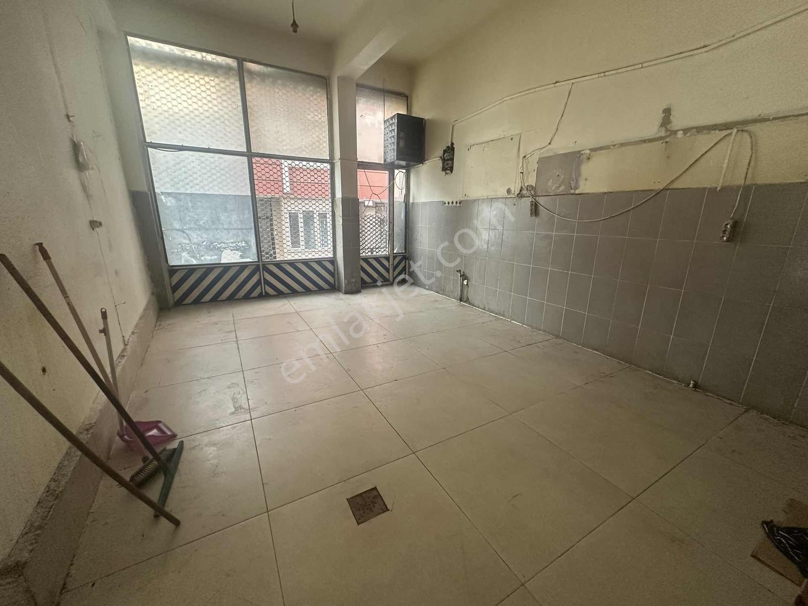 Çitlenbik Sağlık Ocağı Yakını Uğur Mumcu Mah 80 M2 Bacalı Dükkan - Görsel 9