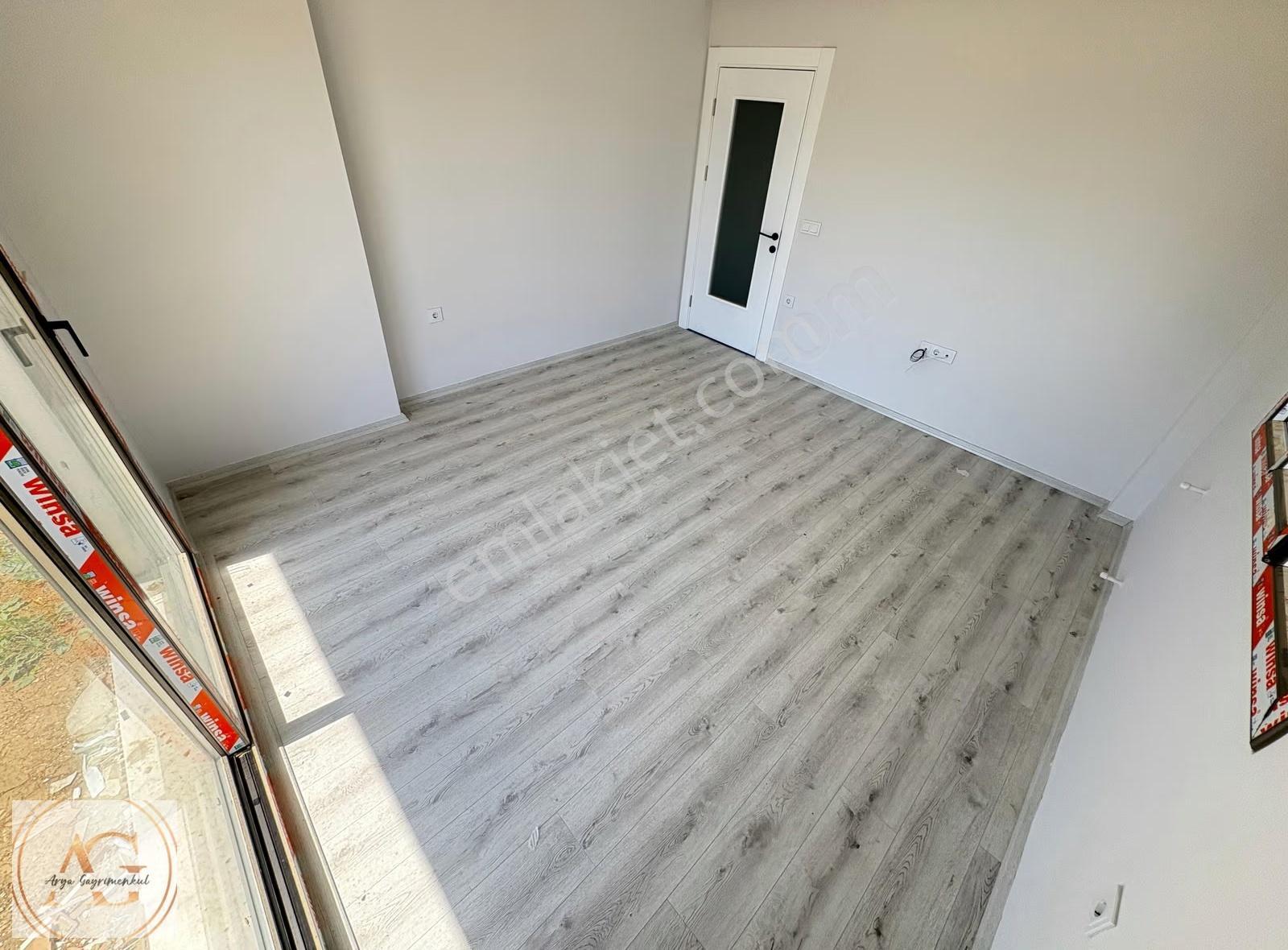 Küçükkuyu'da Bahçe Kullanımlı 2+1 Lüks Daire (denize 300m) - Görsel 8