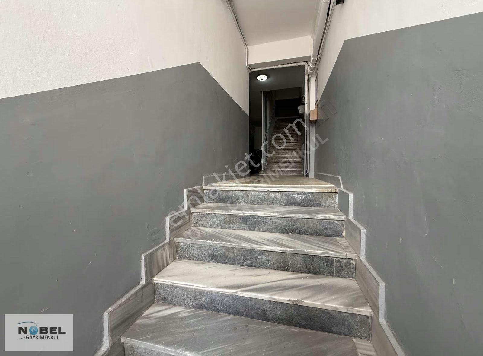 Yenilenmiş 2+1 Satılık Üsküdar - Görsel 2