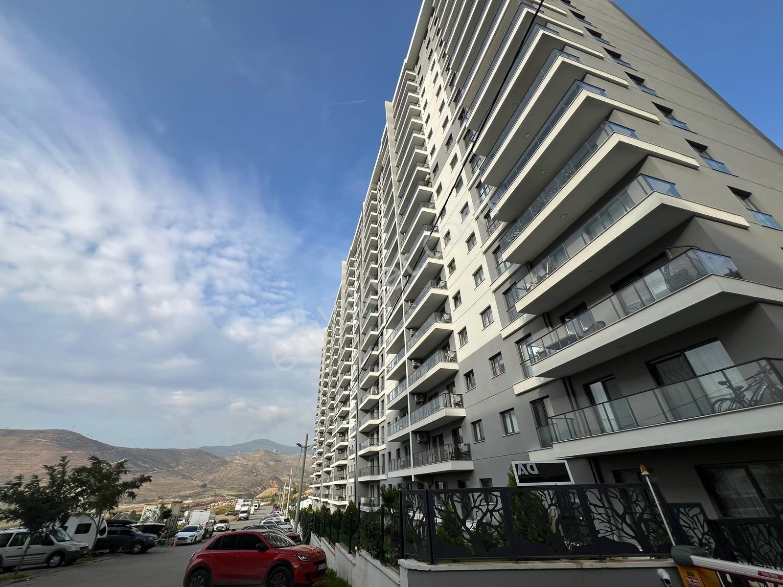 Bayraklı Dasif Vista'da Şehir Hst Yakını,deniz Manzaralı,çift Cephe,havuzlu,güvenlikli 3+1 - Görsel 2