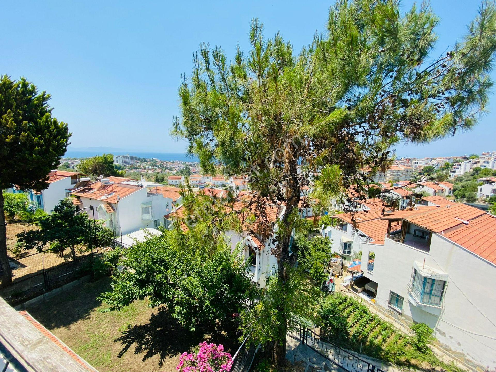 Kadınlar Denizi'nde 4+1 Geniş Bahçeli Deniz Manzaralı Kiralık Villa - Görsel 4