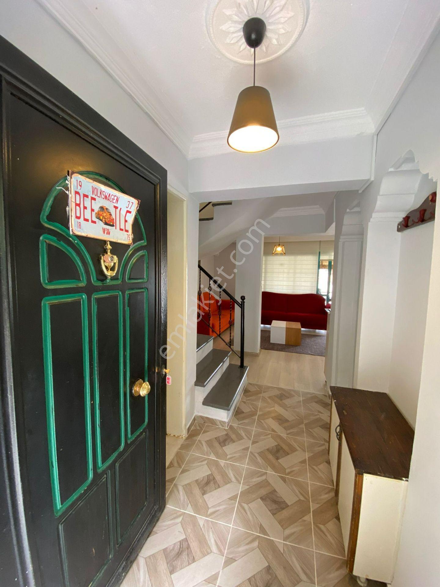 Kadınlar Denizi'nde 4+1 Geniş Bahçeli Deniz Manzaralı Kiralık Villa - Görsel 14