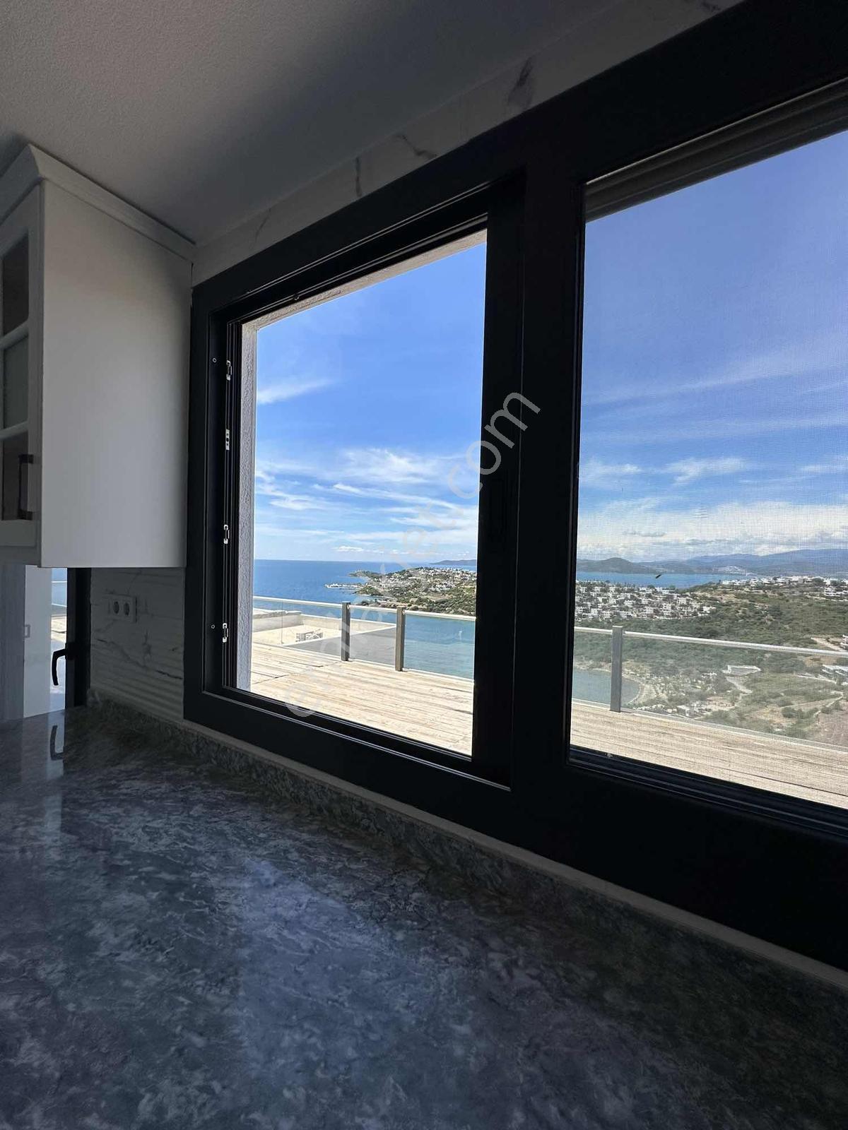 Adabükü Boğaziçi Bodrum Full Deniz Manzaralı Plajlı Satılık 1+1 - Görsel 9