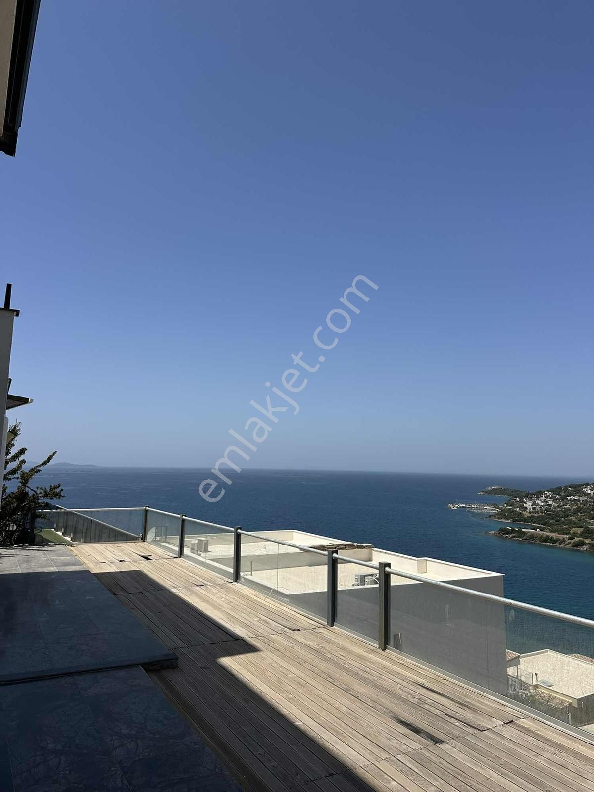 Adabükü Boğaziçi Bodrum Full Deniz Manzaralı Plajlı Satılık 1+1 - Görsel 12