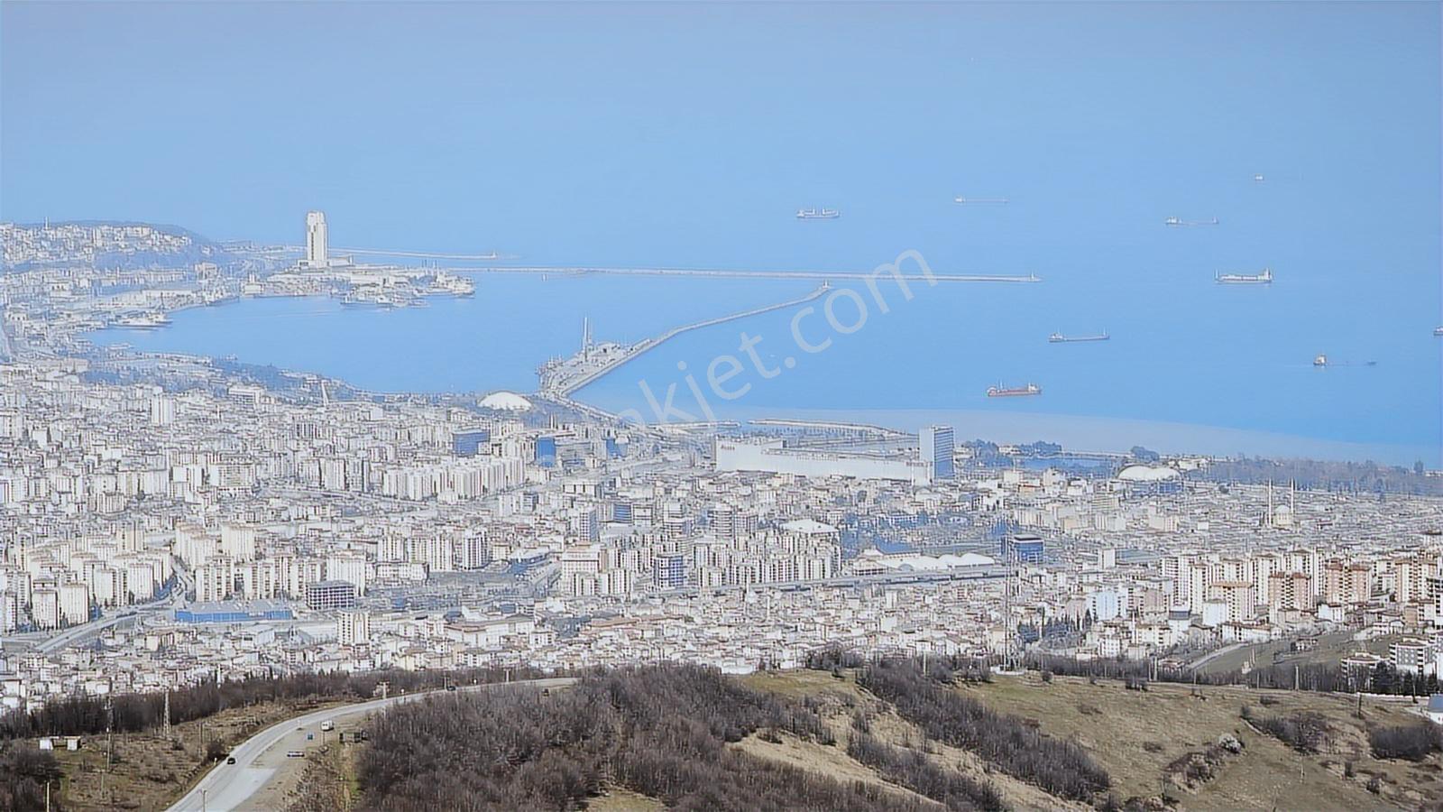 Truva Yağız'dan Takaslı Eşyalı Deniz-şehir Manzaralı Daire