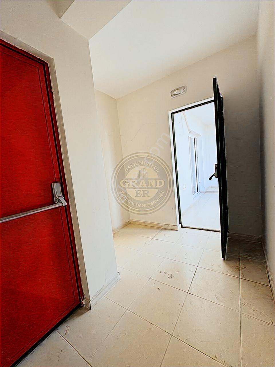 Mezitli Merkez Mah.4+1 Satılık Daire Kombi,havuz,jenaratör - Görsel 28