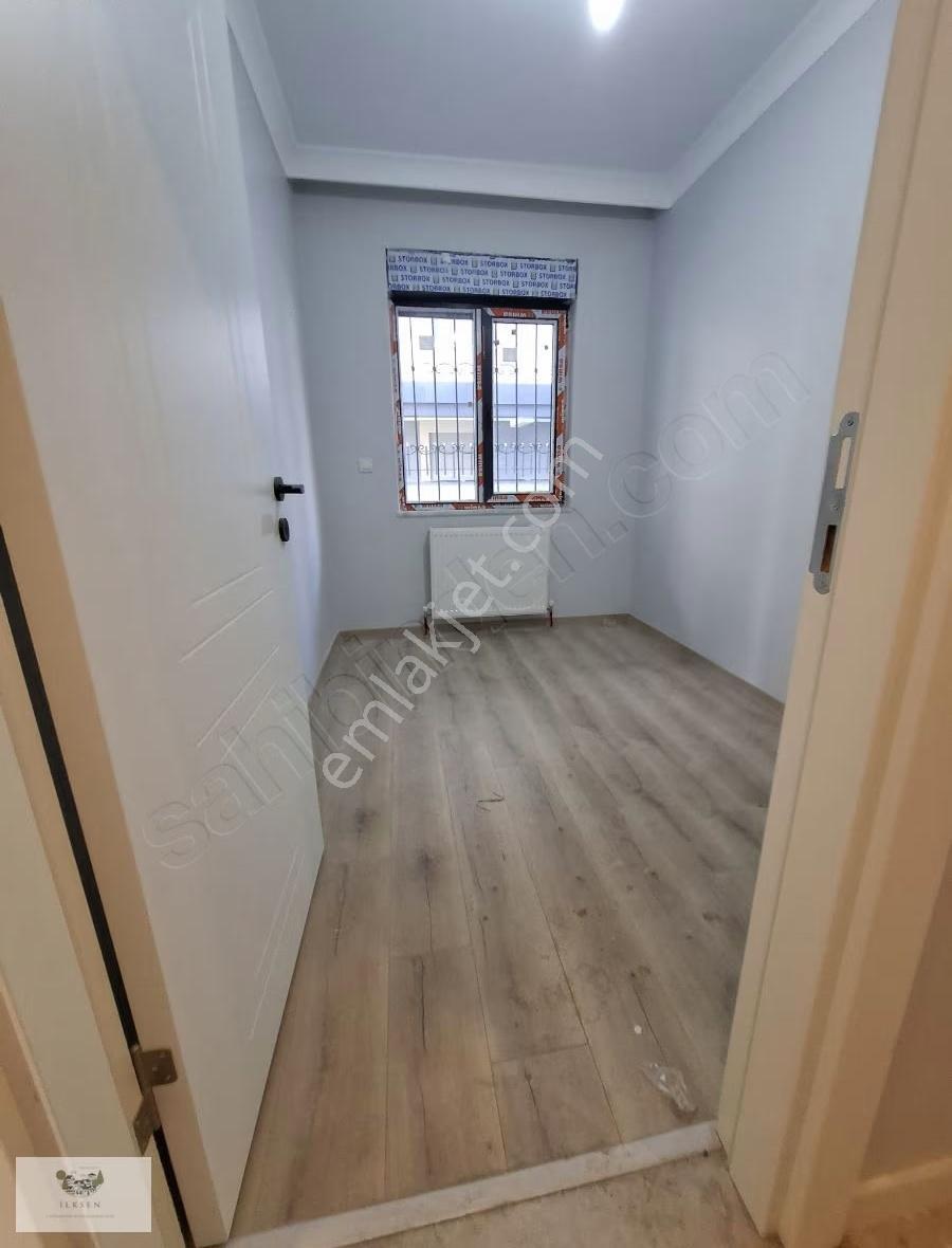 Bahçelievlerin En Sakin Sokağında Ebeveyn Banyolu 3 Oda Salon - Görsel 23