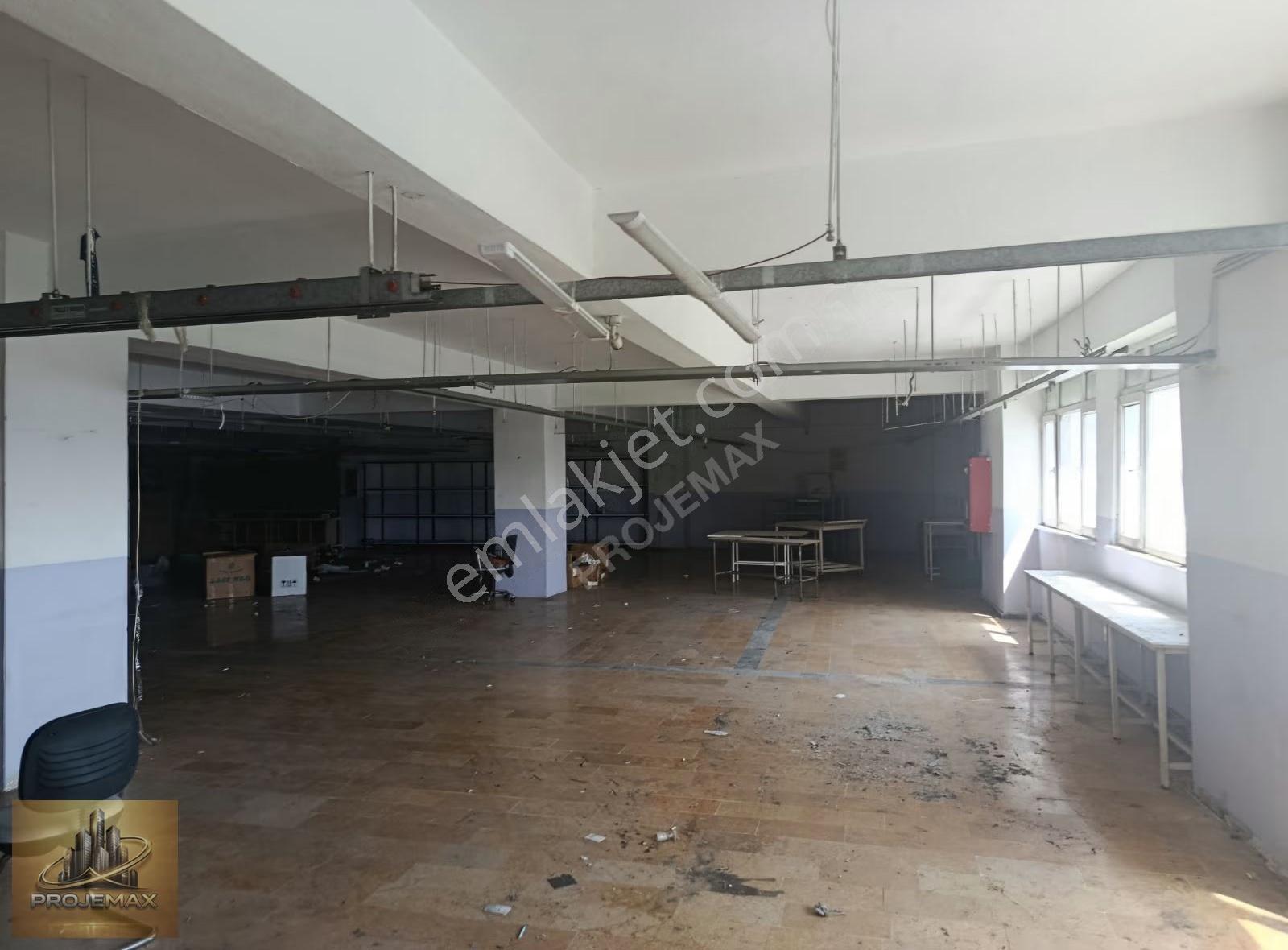 Sultangazi Cumhuriyet'te 680 M2 Kiralık Dükkan - Görsel 21