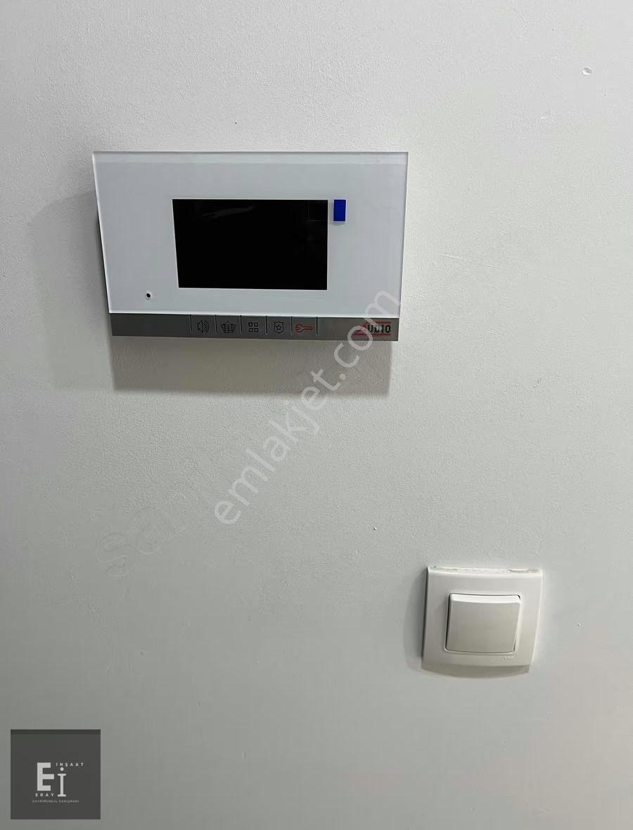 Eray Emlak'tan Satılık Arakat 2+1 85m2 Kullanışlı Daire - Görsel 11