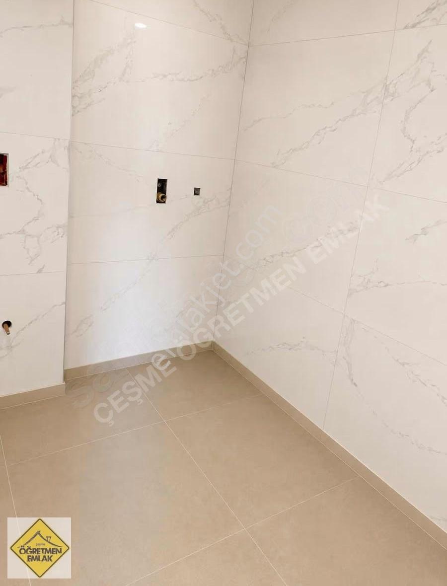 Çeşme Merkezde Havuzlu Lüks 6+1 Villa - Görsel 13