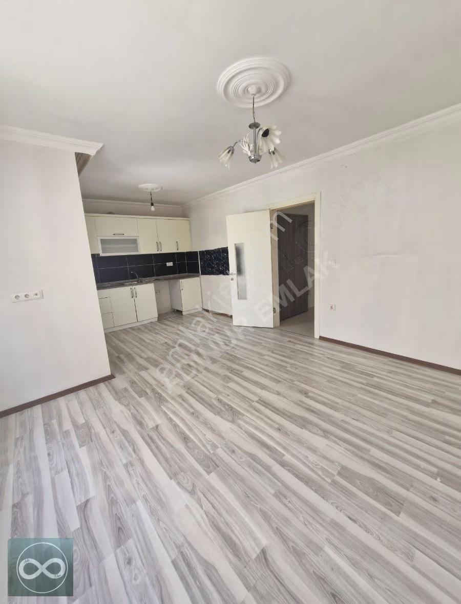 Kusadası Davutlarda 2+1 Satılık Daıre - Görsel 14