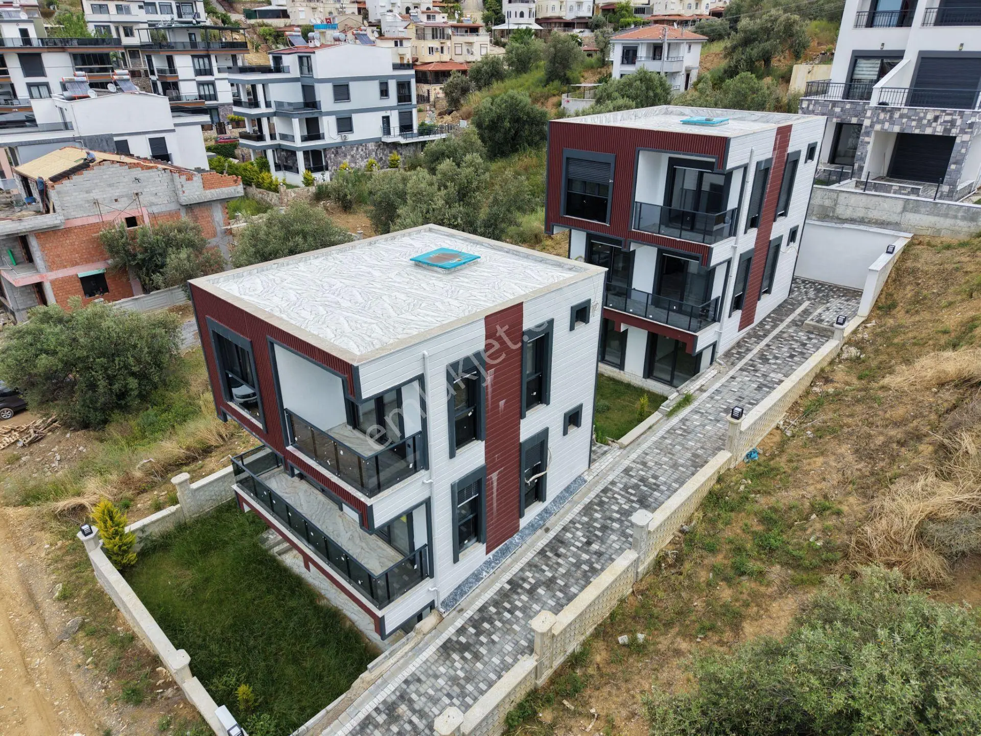 Mera Emlaktan Pelitköy Mevki Denize 200m Bahçeli 4+1 Sıfır Villa - Görsel 2