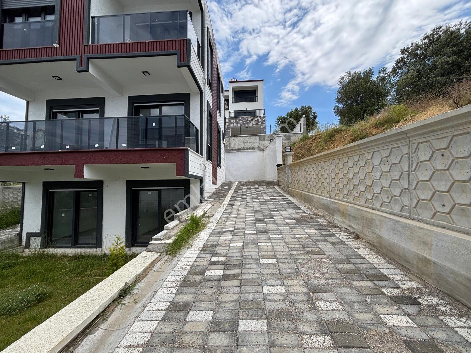 Mera Emlaktan Pelitköy Mevki Denize 200m Bahçeli 4+1 Sıfır Villa - Görsel 23