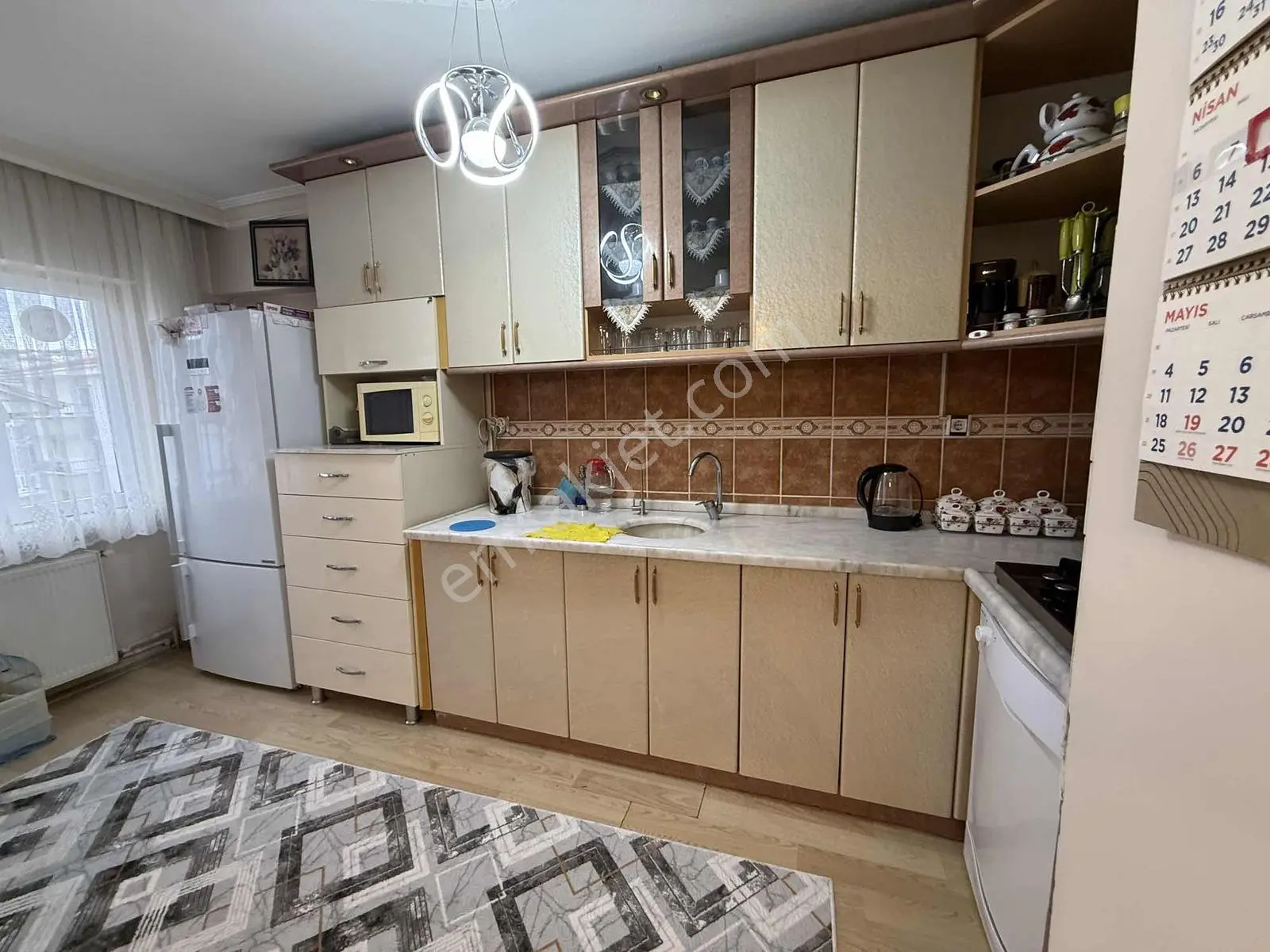 Merkeze Yakın Ön Cephe Krediye Uygun Satılık 3+1 Kelepir!!!