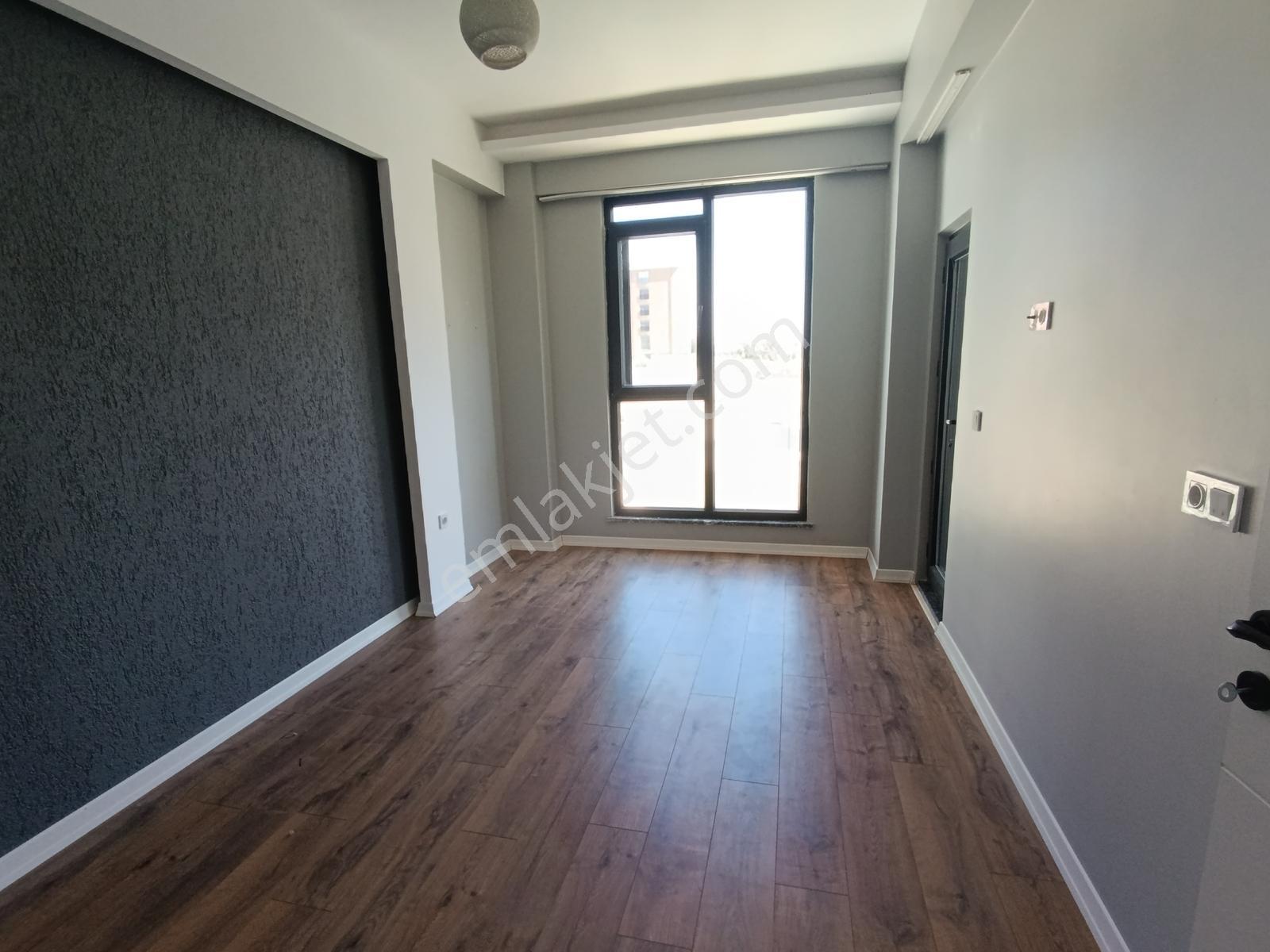 Atatürk Mah Yeni Belediye'ye Yürüme Mesafesi Kiralık 1+1 - Görsel 4