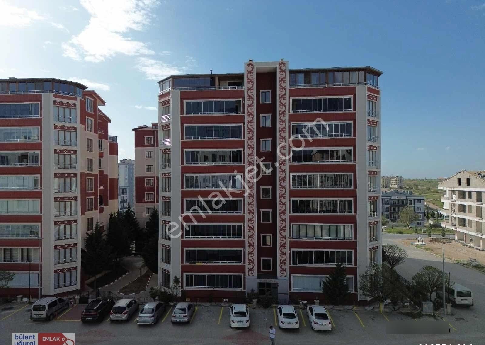Nar Manzaralı Tuna Sitesinede D Blok 3. Kat 4,5+1 210 M² Satılık