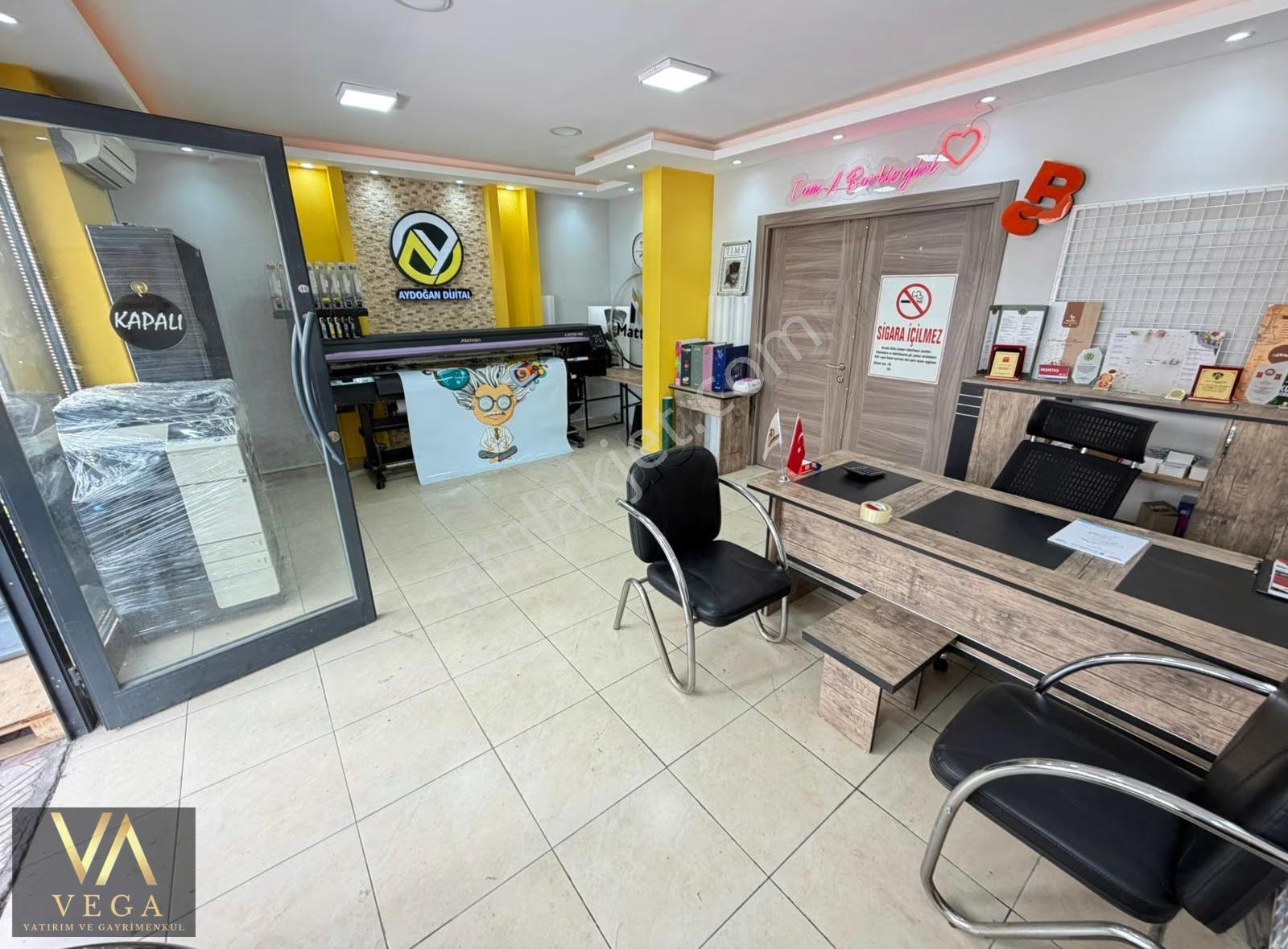 Manisa Çarşıda Satılık 150 M2, Bahçeli Dükkan - Görsel 3