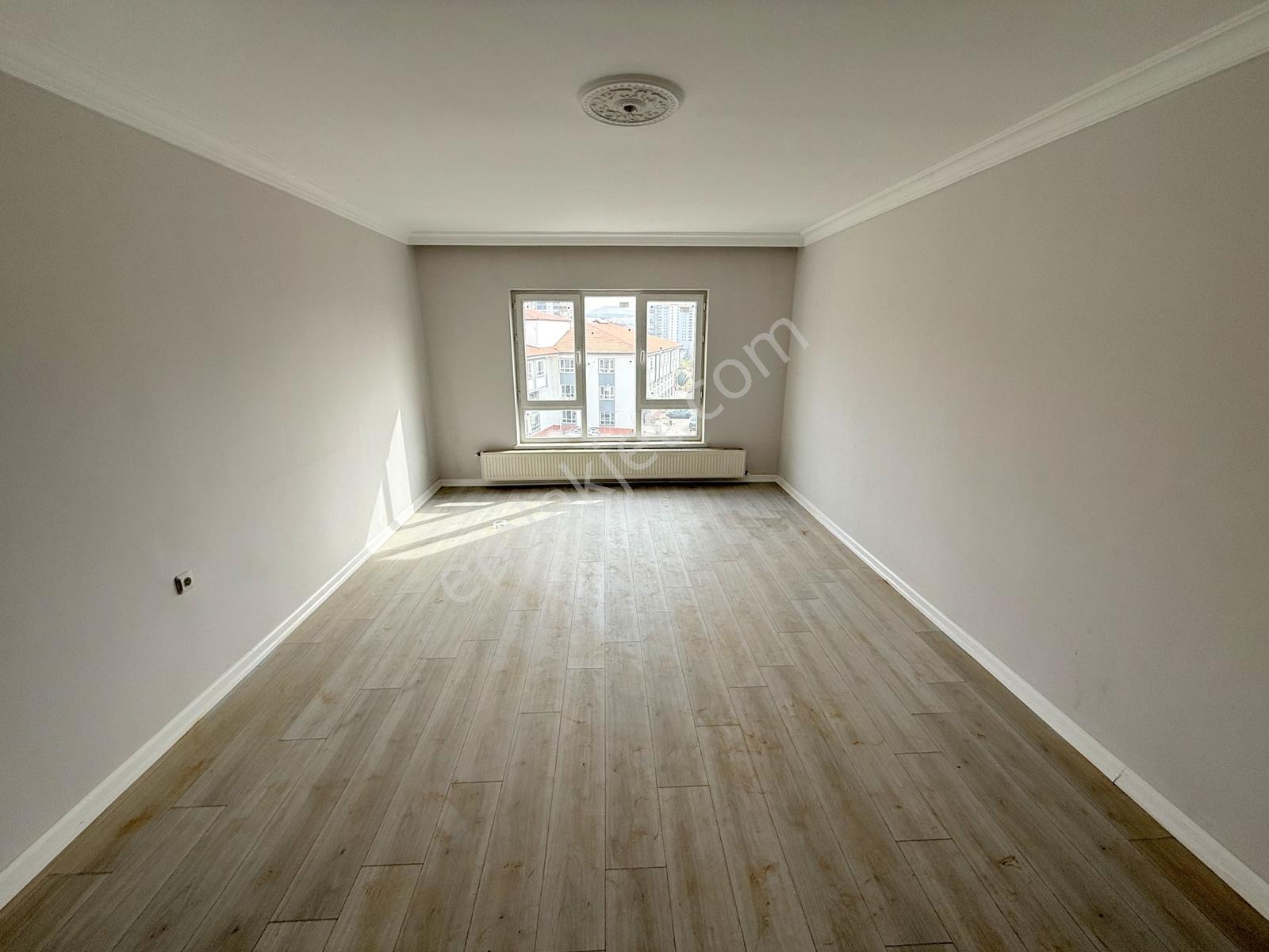 Ulubey'de, 5. Kat, Cadde Üstü, Asansörlü, Güneycephe 3+1 Daire! - Görsel 14