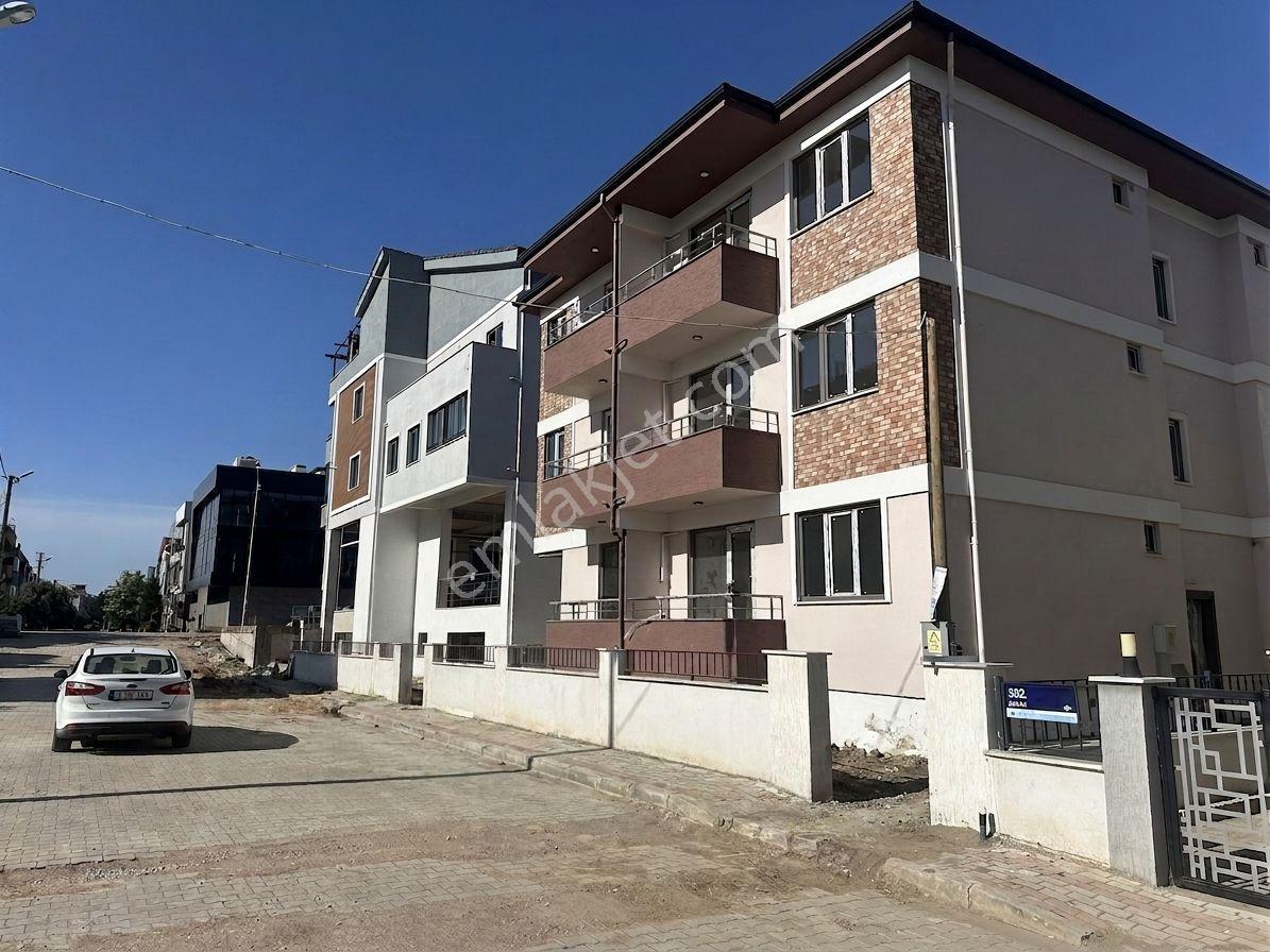 Biga Yeniyakada Sıfır, Balkonlu Satılık 1+1 Daire