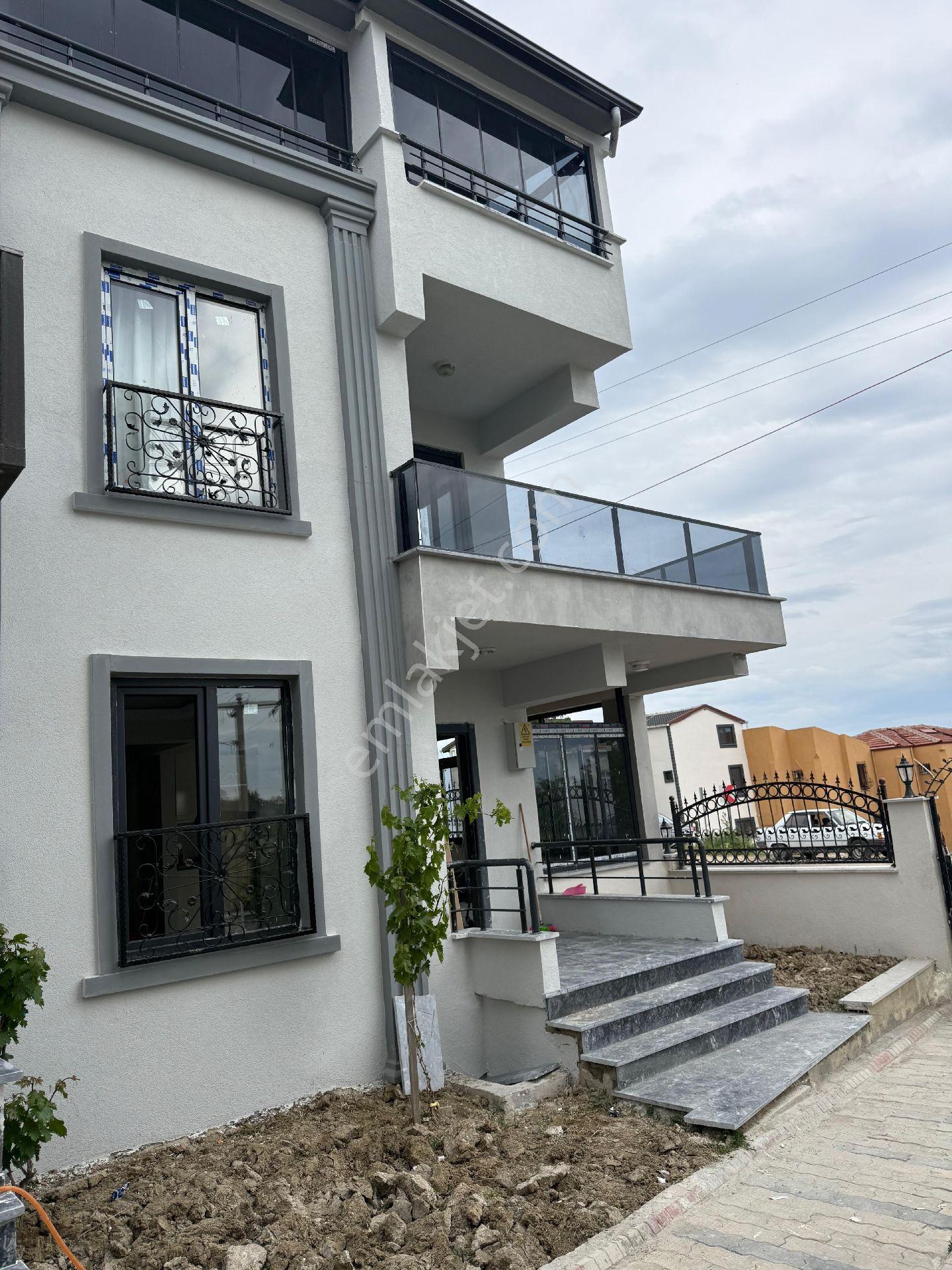 Tekirdag Şarköy İstiklal Mah Terzikoyyolu Üzeri Denizin Kıyısında - Görsel 2