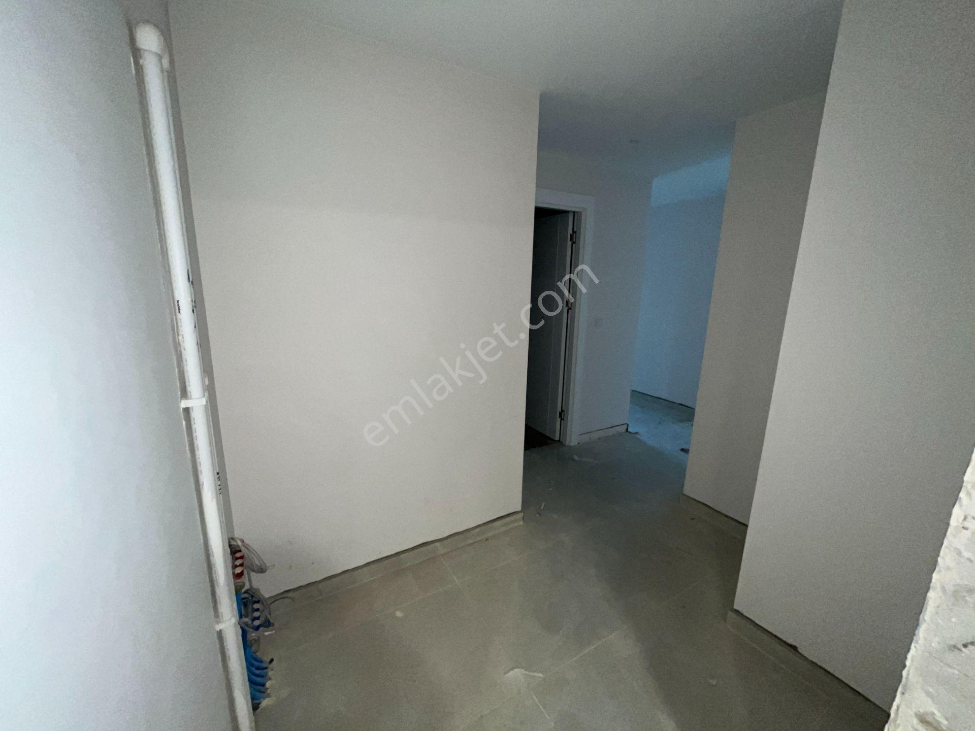 Üsküdar Barbaros Satılık Daire Sıfır Sitede 2+1 Ebeveynli - Görsel 8