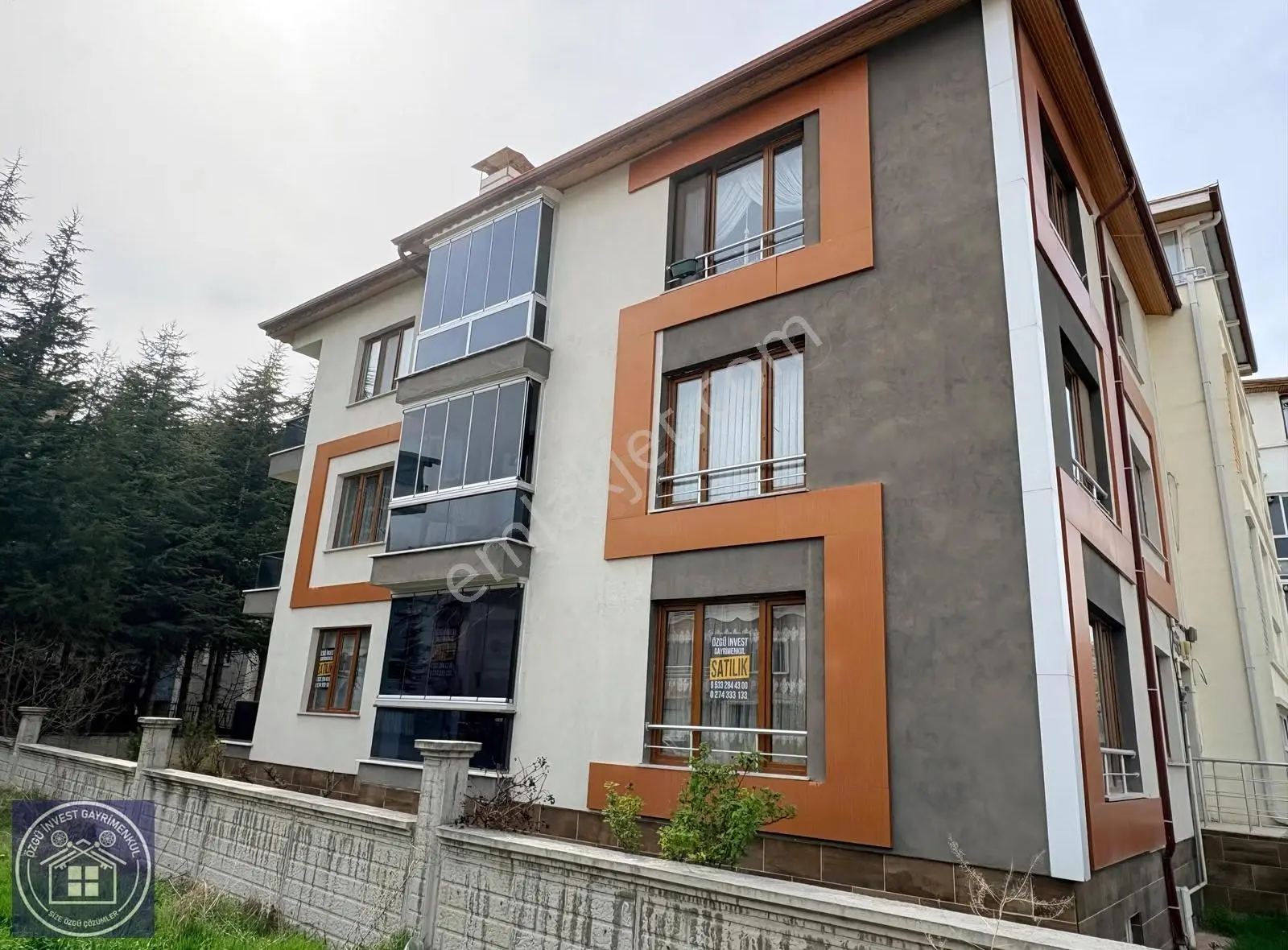 Özgü'den Yunusemre'de Manzaralı Ve Üç Cepheli Satılık 3+1 Daire