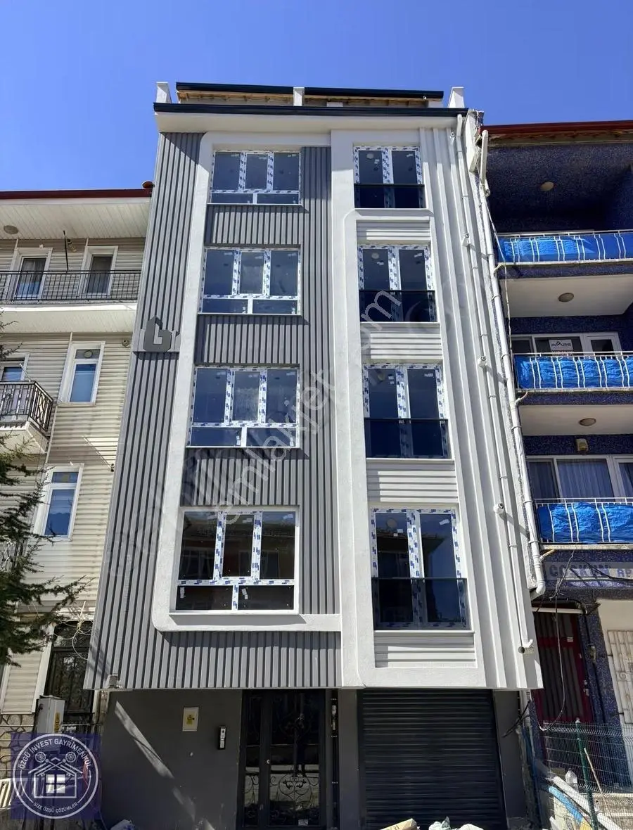 Özgü'den Fatih'te Dsi Yakını Geniş Ve Lüks 4+1 Daire
