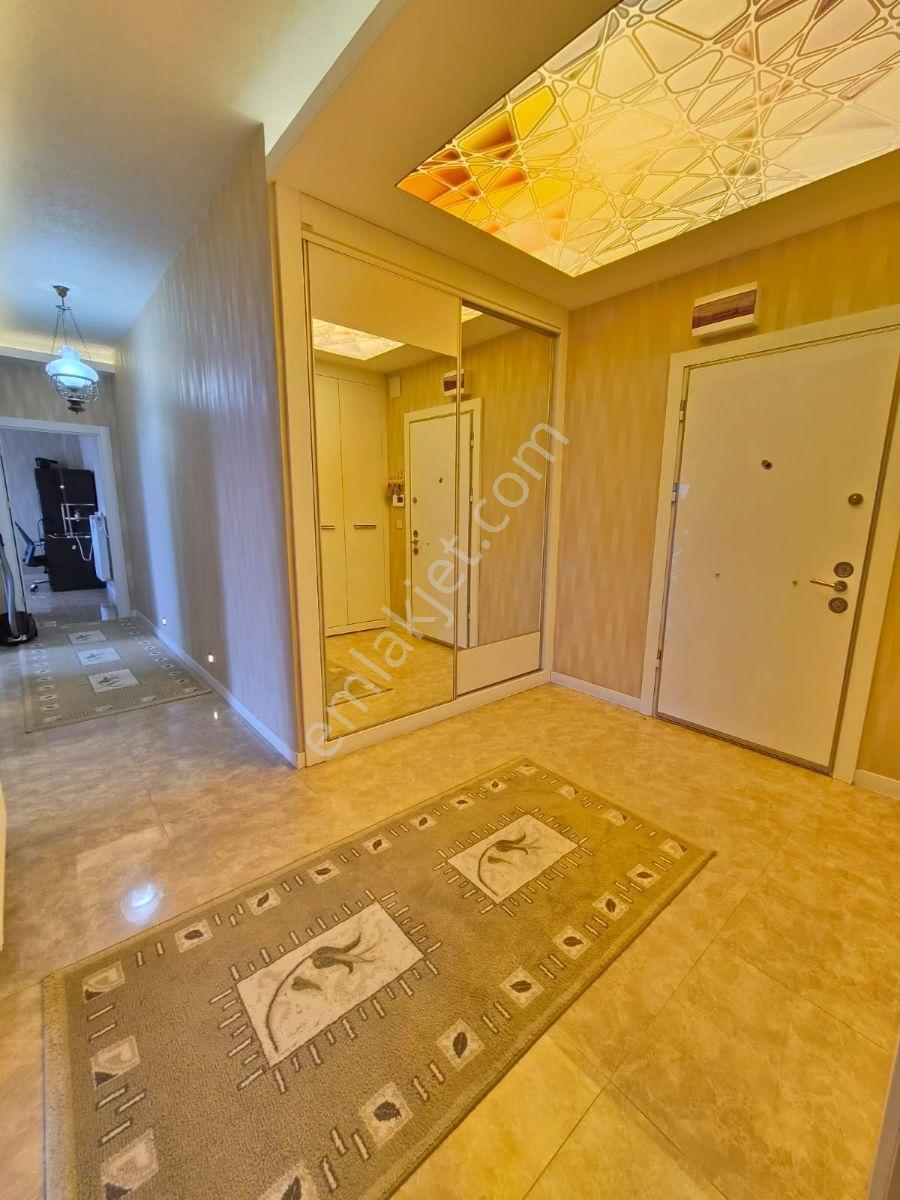 Batıkentde Site İçerisinde 6+2 Teras Daire - Görsel 15