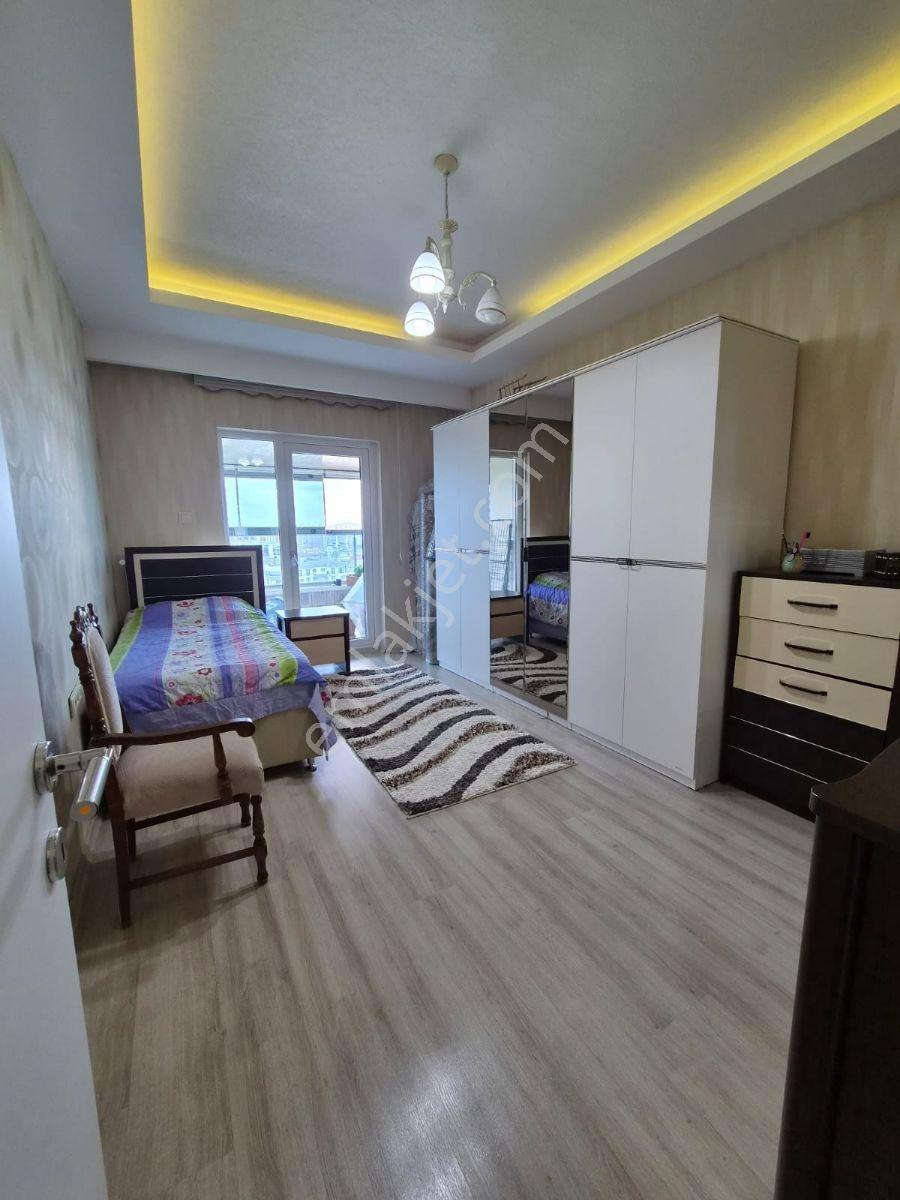 Batıkentde Site İçerisinde 6+2 Teras Daire - Görsel 3