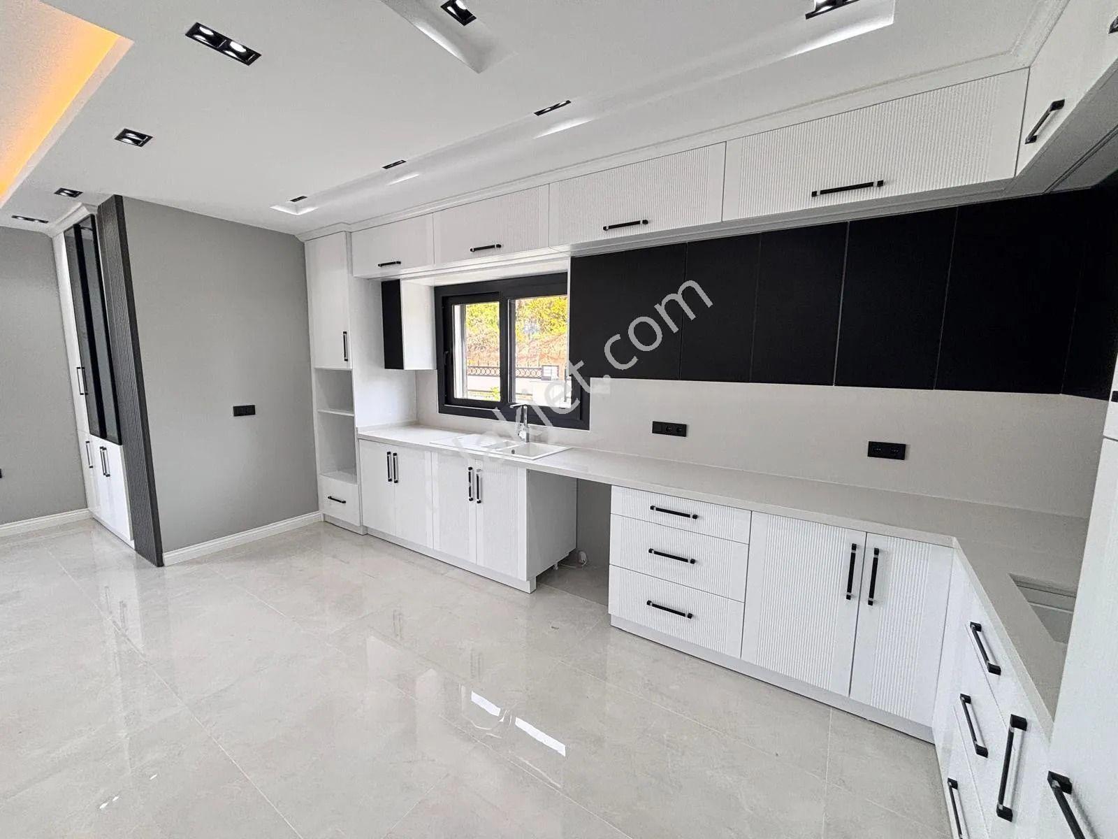 Didim'de Satılık Her Odadan Deniz Manzaralı Havuzlu Ultra Lüx Villa - Görsel 5