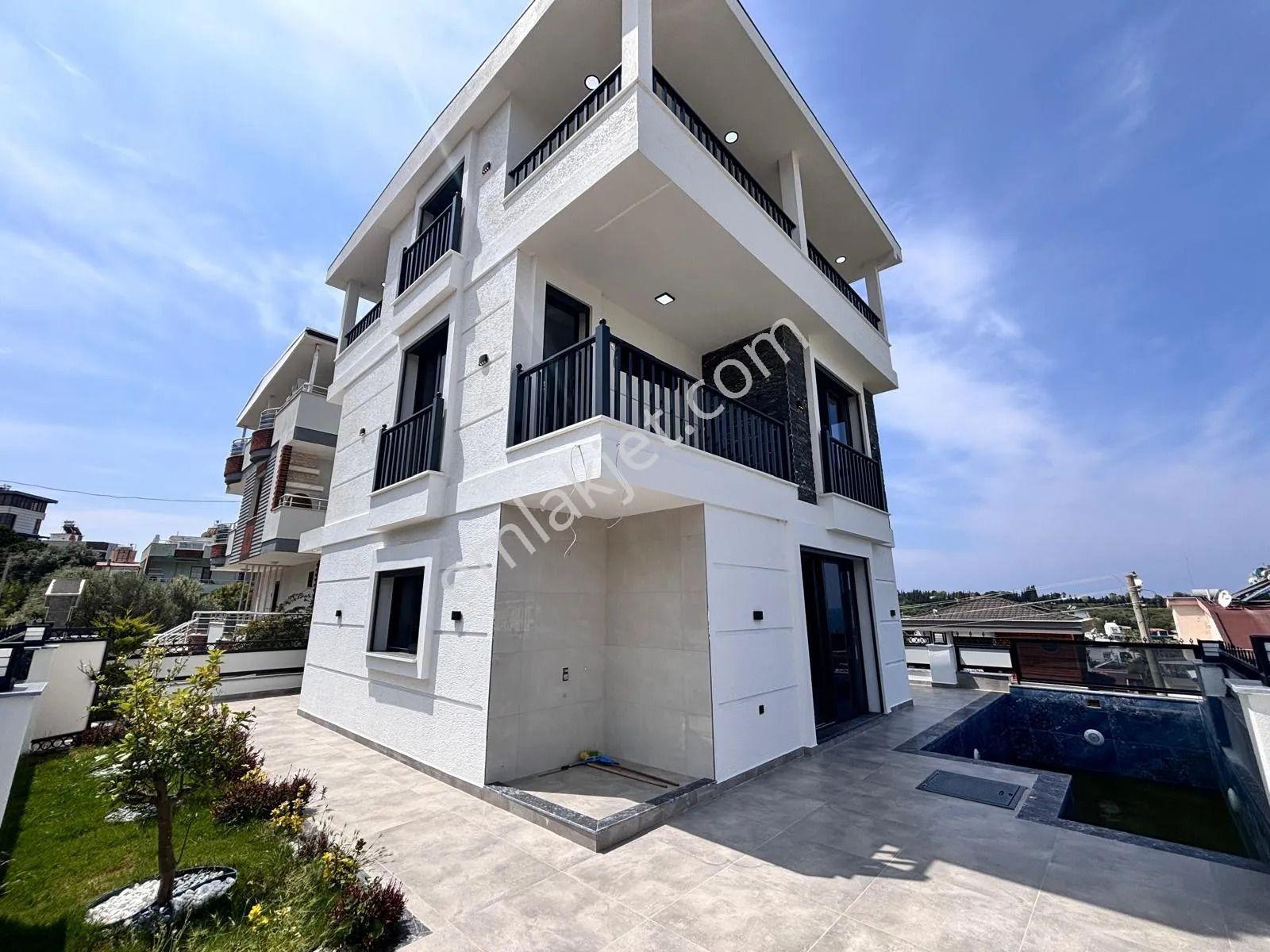 Didim'de Satılık Her Odadan Deniz Manzaralı Havuzlu Ultra Lüx Villa - Görsel 30