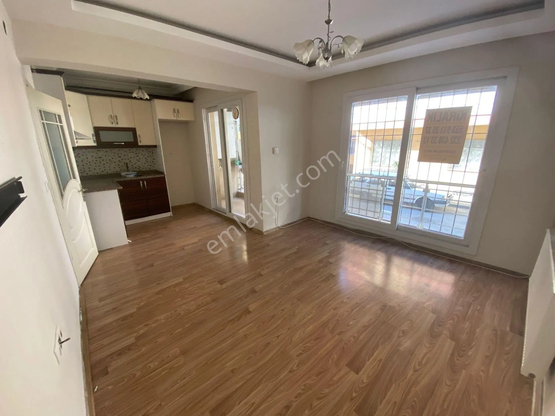 Acill Buca Çamlık Mah.de Uçanyol Yakını 2+1 80m2 Dgazlı A.mutfak Yüksek Giriş Satılık Daire