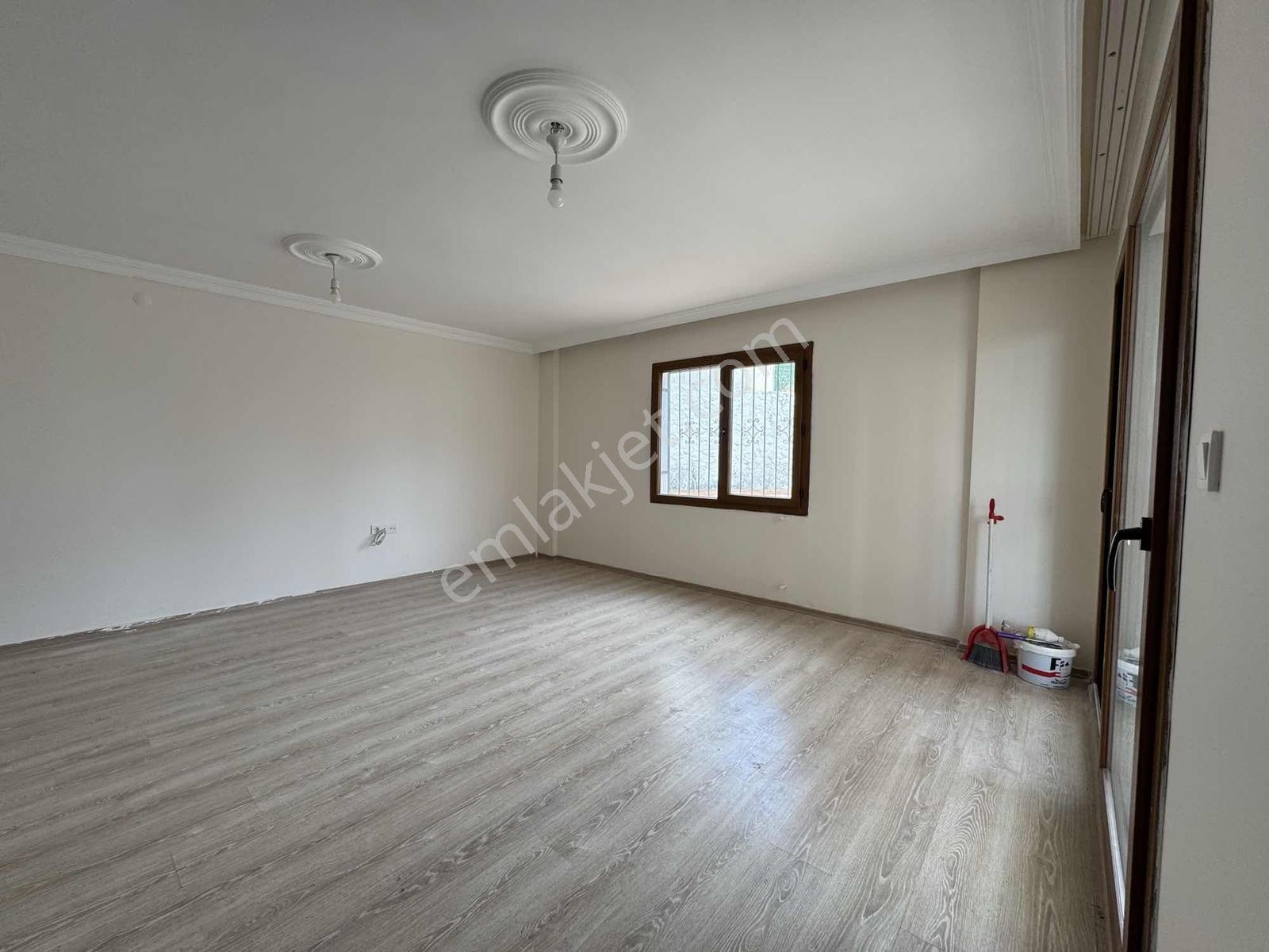 Ege Mahallesinde Geniş 2+1 Kiralık Boş Daire - Görsel 2