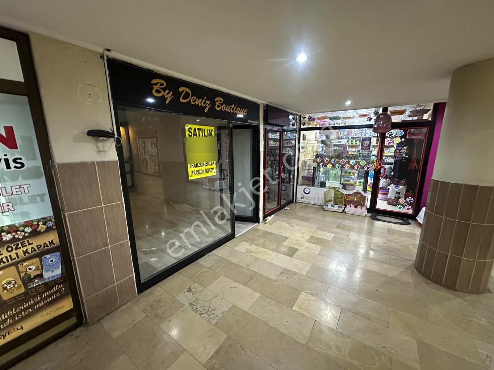 Trabzon Meydan Konak Pasajında Kiralık Dükkan - Görsel 8