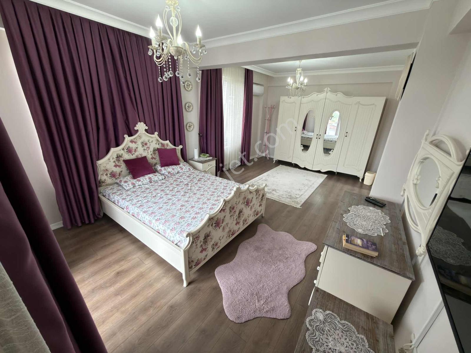 Tapu54 | Sapanca Göl Mah. Eşyalı Kiralık 5+1 Manzaralı Triplex - Görsel 18