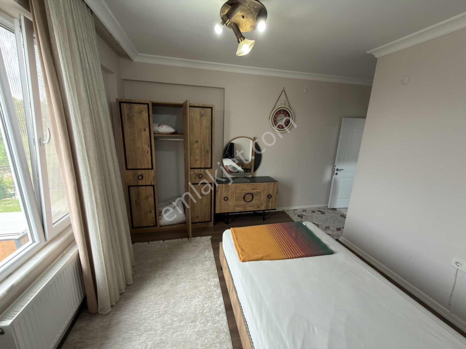 Tapu54 | Sapanca Göl Mah. Eşyalı Kiralık 5+1 Manzaralı Triplex - Görsel 33