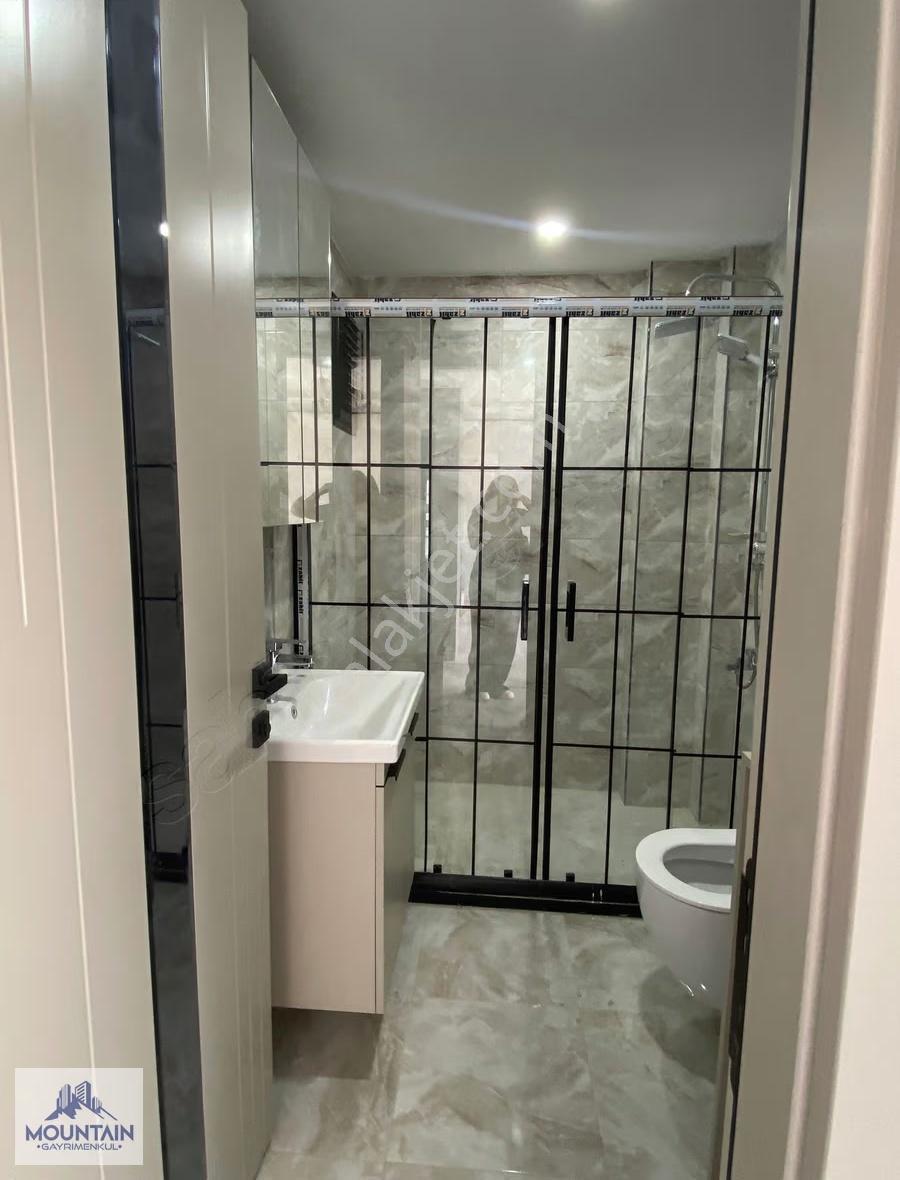 Site İçinde Güvenlikli Boş 1+1 Kiralık Daire - Görsel 8