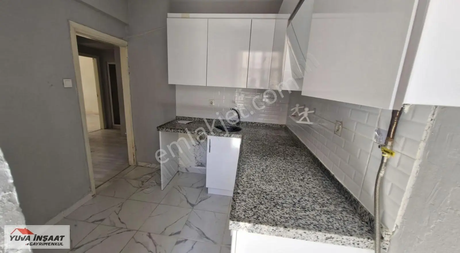 Darıca İstasyon Hisarkent Biloklarında 3+1 120 M² Yüksek Giriş