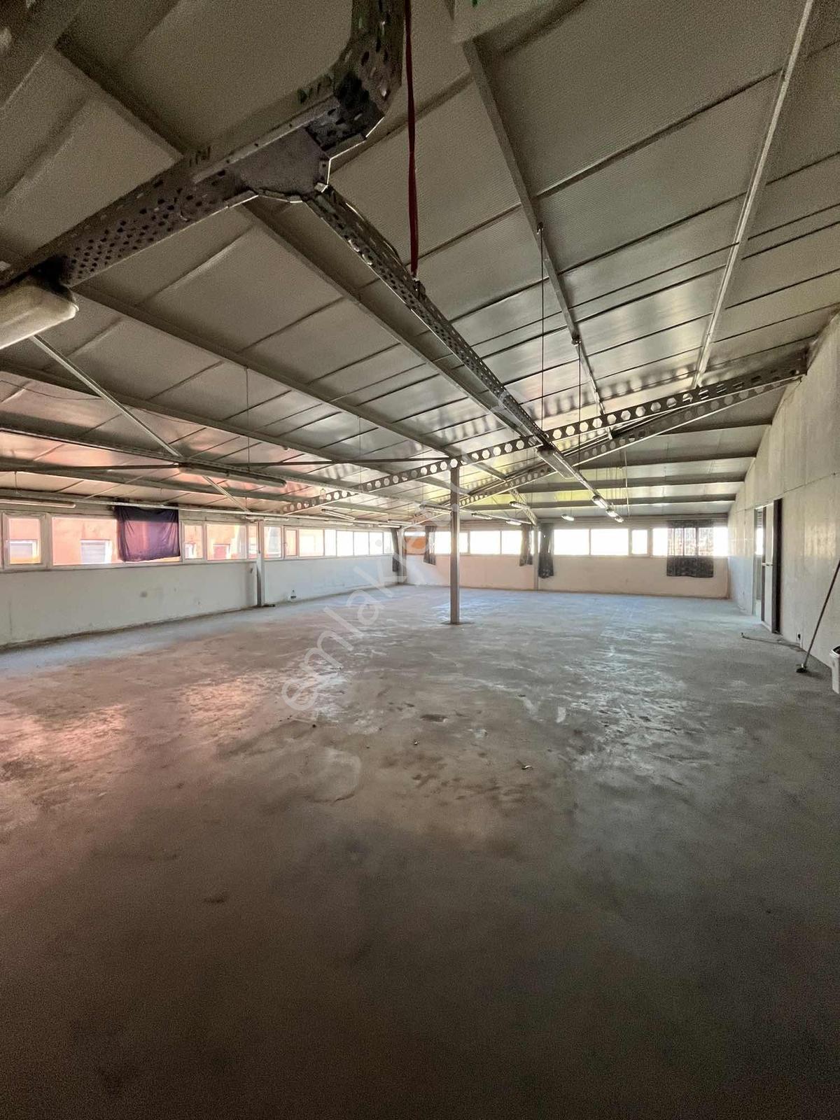 İkitelli Osb Kiralık 800m2 Her İşe Uygun - Görsel 13