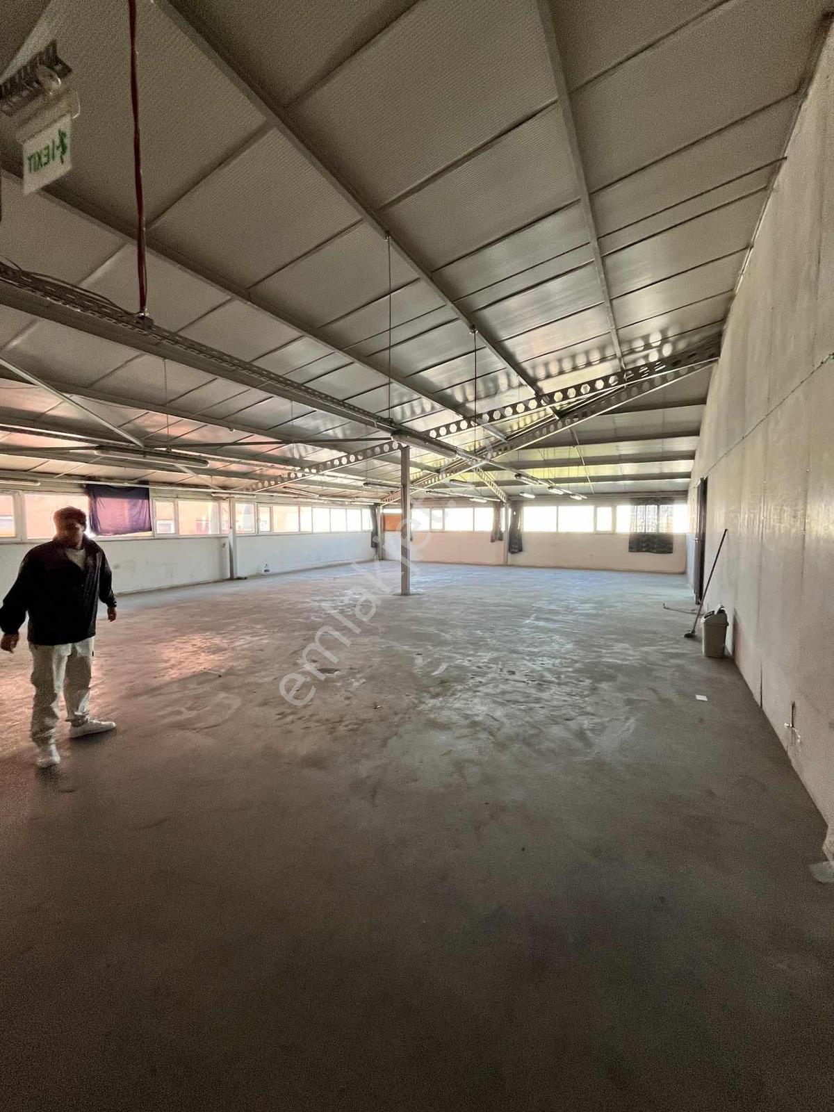 İkitelli Osb Kiralık 800m2 Her İşe Uygun - Görsel 9