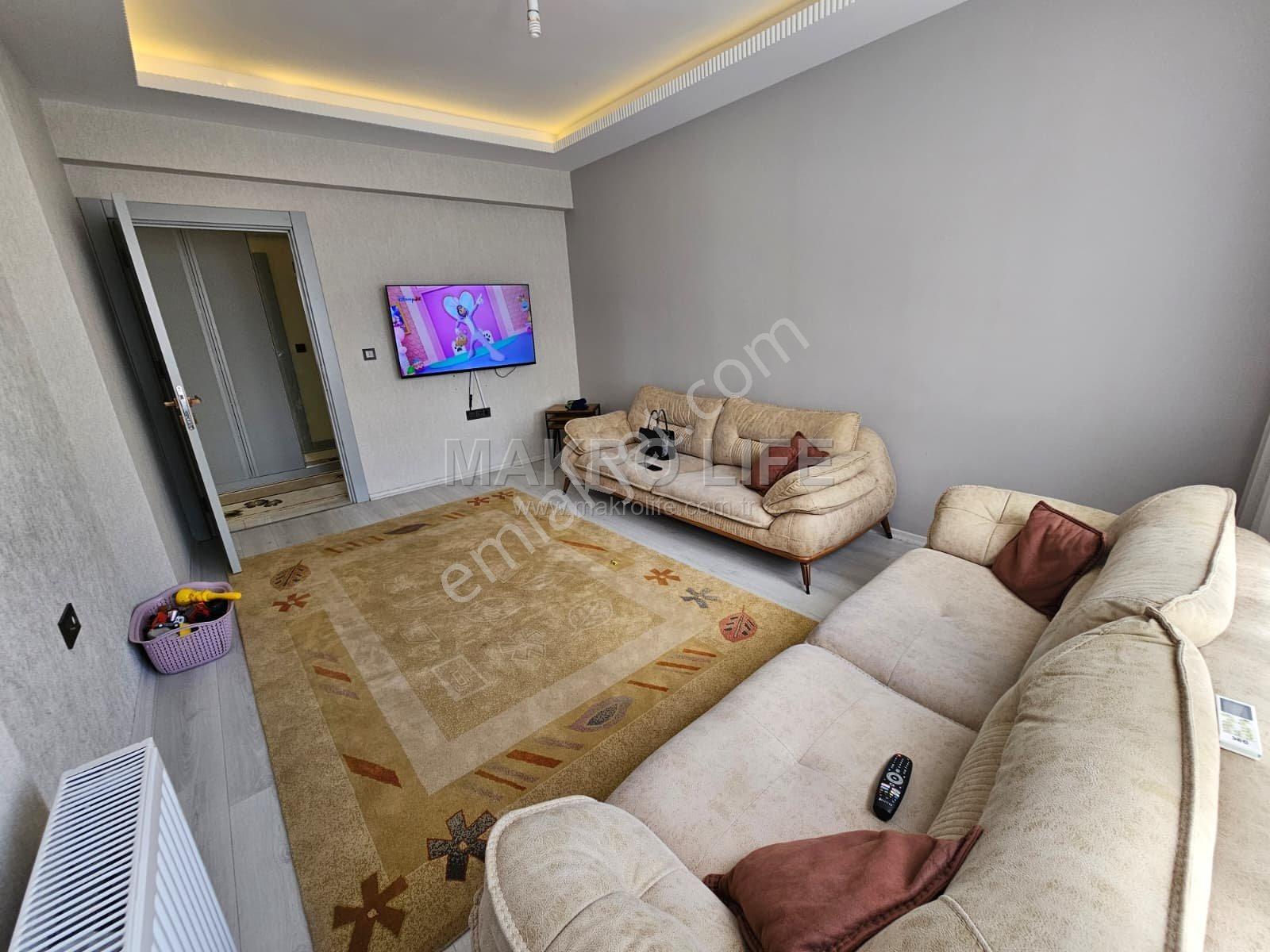 Bağcılar'da Ultra Lüks 2.5+1 Satılık Daire - Görsel 3